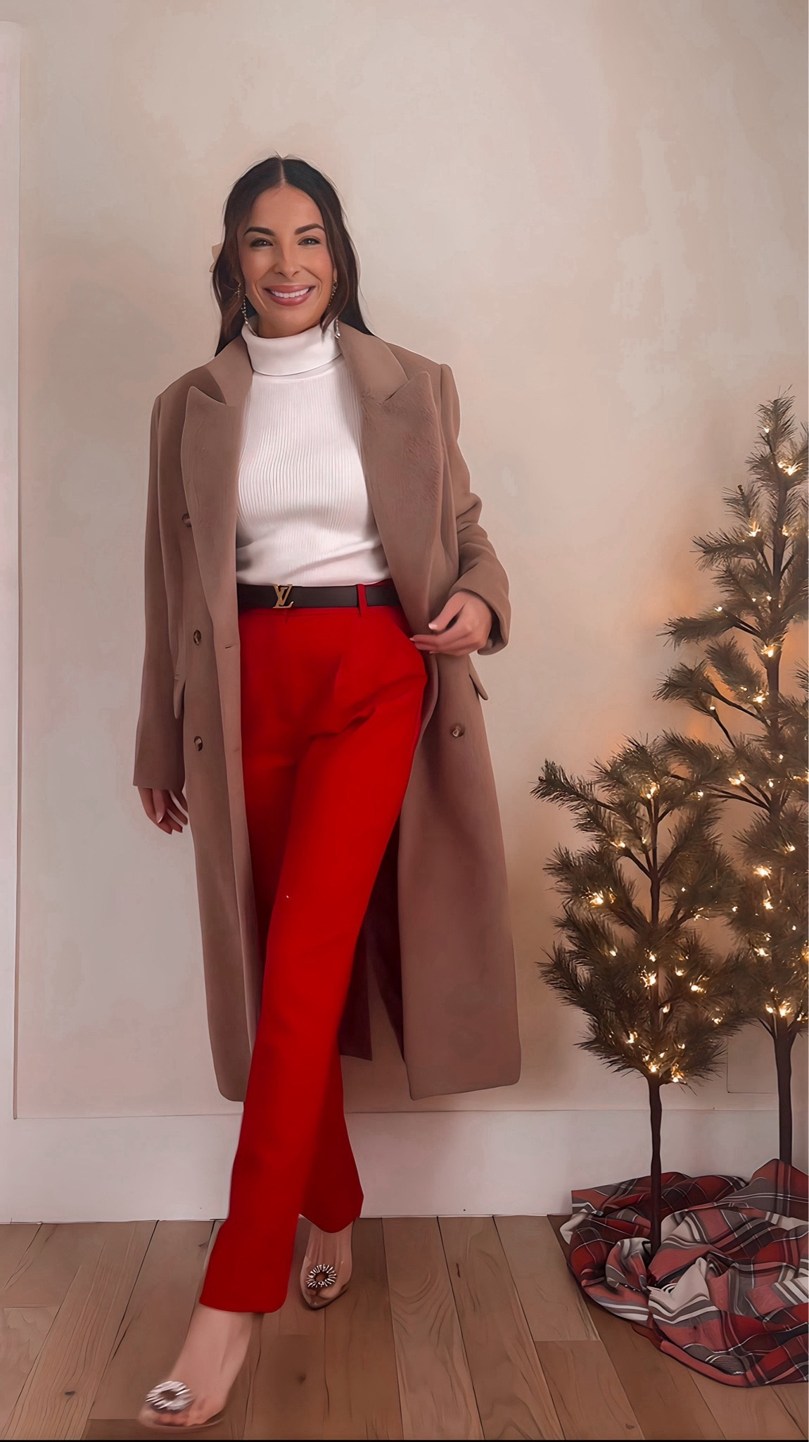 These red pants are a must have for a great holiday look! They’ve already sold out once! They restocked + they’re selling quickly so don’t sleep on these! The whole site is 25% off + use stackable code CYBERAF for an extra 15% off! 

#LTKHoliday #LTKCyberWeek #LTKsalealert