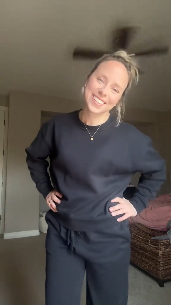 This sweat set is AMAZING, such great quality, soft, lightweight but warm 🖤 it is also 15% off right now. 



#LTKSaleAlert #LTKFindsUnder50