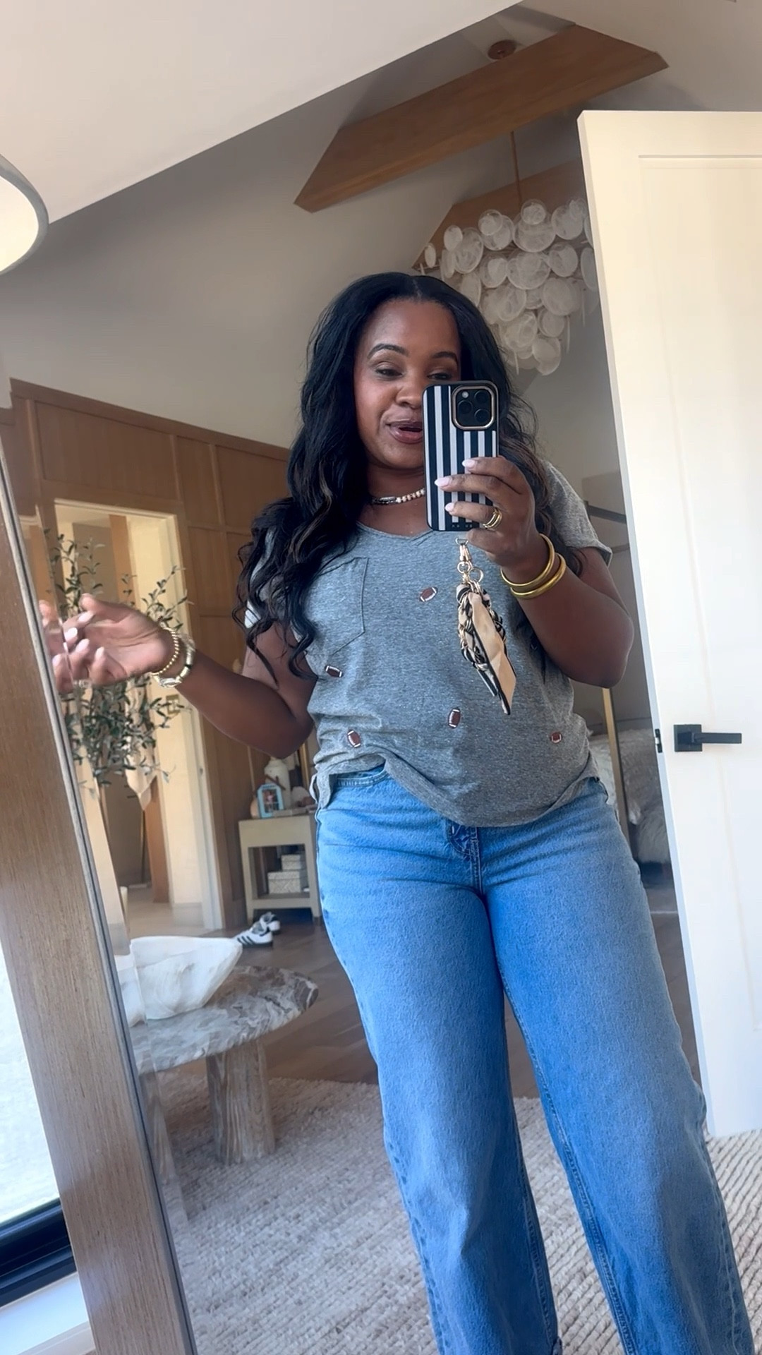 Game day team if you don’t know who you are rooting for!

#LTKMidsize #LTKFindsUnder100