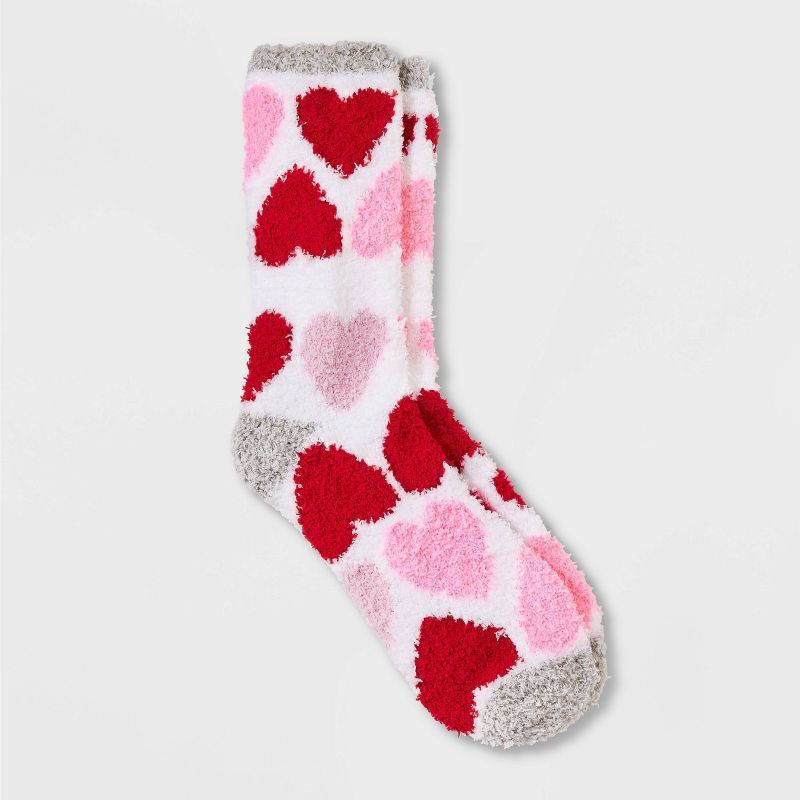 Women's Giant Hearts Valentine's Day Cozy Crew Socks - White/Pink/Red 4-10 | Target