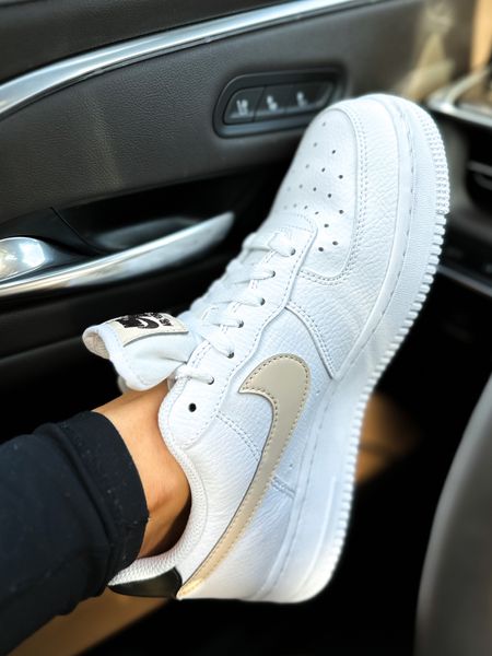 Nike Air Force One Sneakers // they run tts but if in between size up //

















Neutral sneakers. Spring sneakers. Summer sneakers. White sneakers. Nike sneakers. Nike shoes. Women’s shoes. Women’s sneakers 

#LTKU #LTKshoecrush #LTKSeasonal