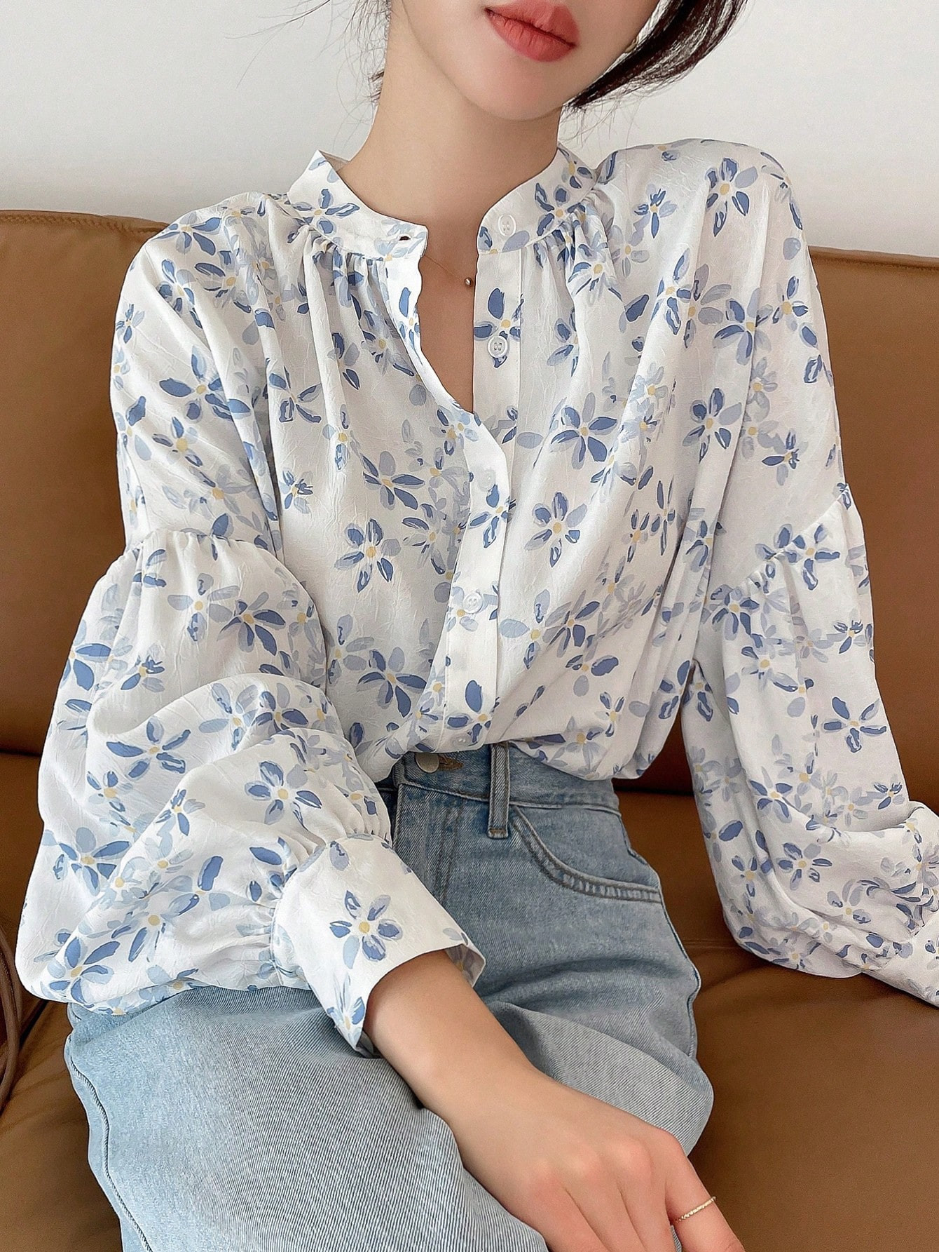 DAZY Impressão Floral Botão Frontal Camiseta | SHEIN