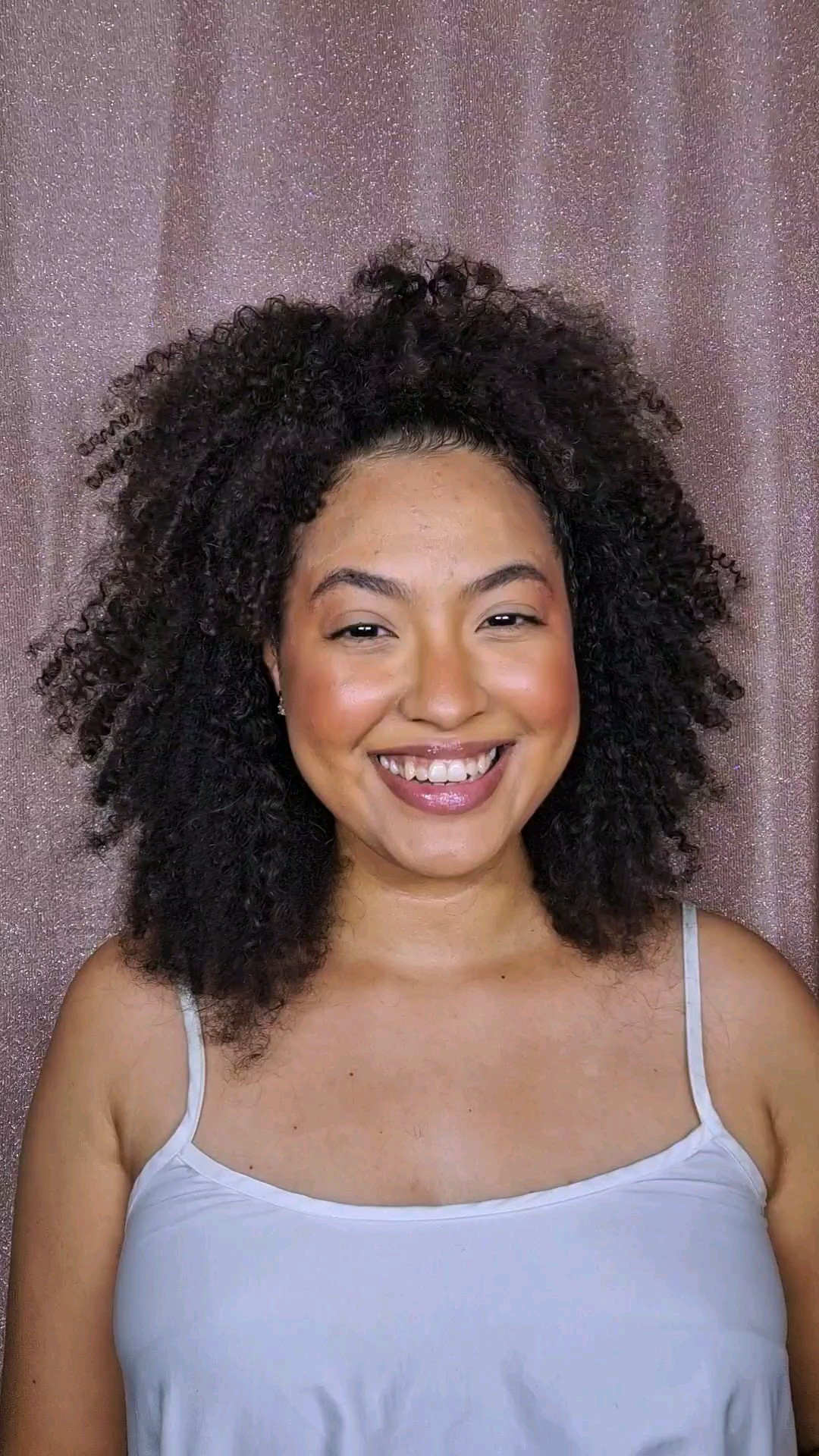 E bora de penteado 😍Esse é fácil de fazer e fica muito estilosoProduto:Gelatina Super Definição#TôdeCacho Salon Line 💚Além de definição intensa ela promove fixação total, e tem ação antifrizz.É vegana e liberada

#LTKbrasil #LTKbeleza #LTKguiadepresente