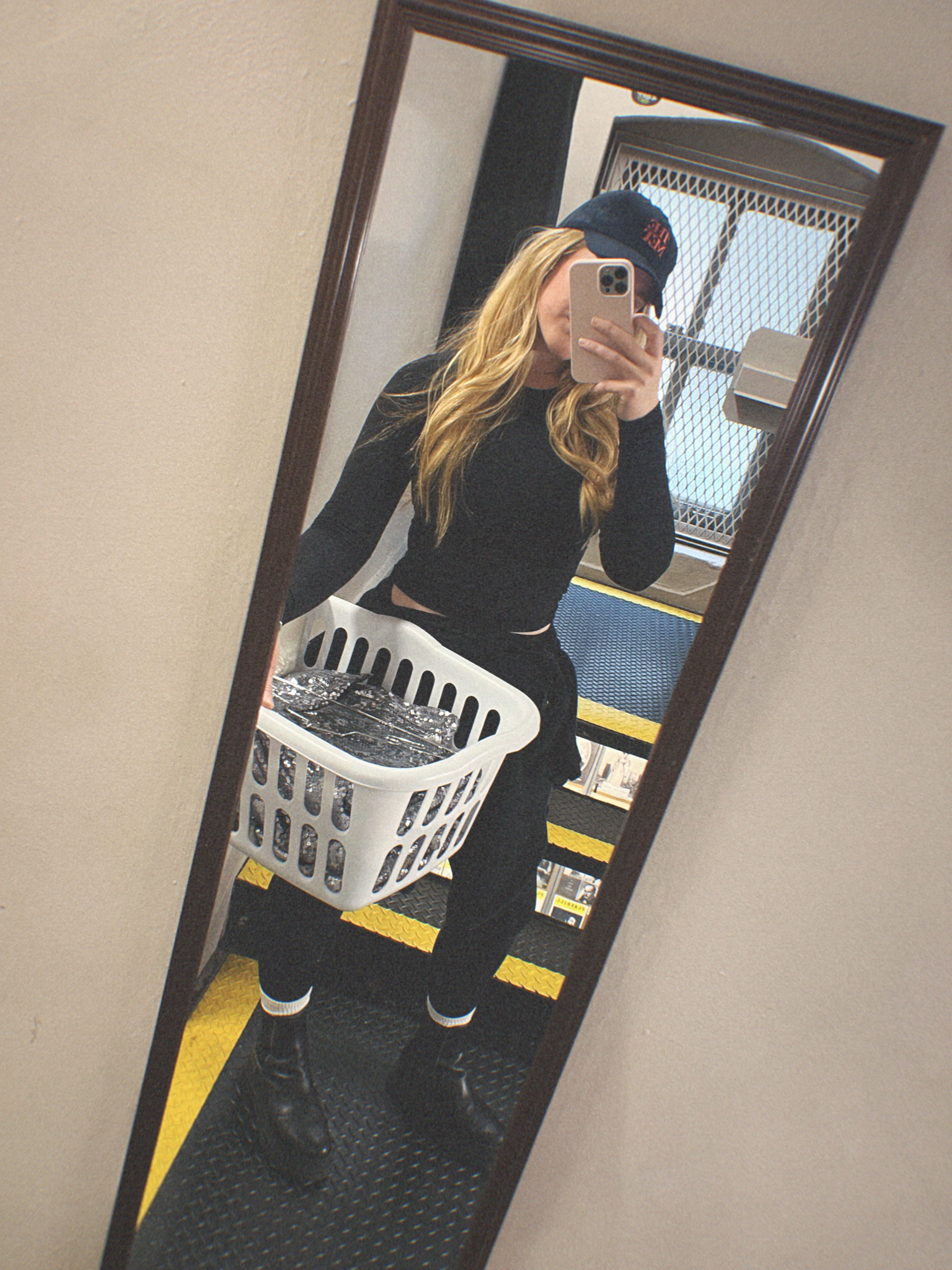 comfy backstage blacks

#LTKfitness #LTKstyletip #LTKActive