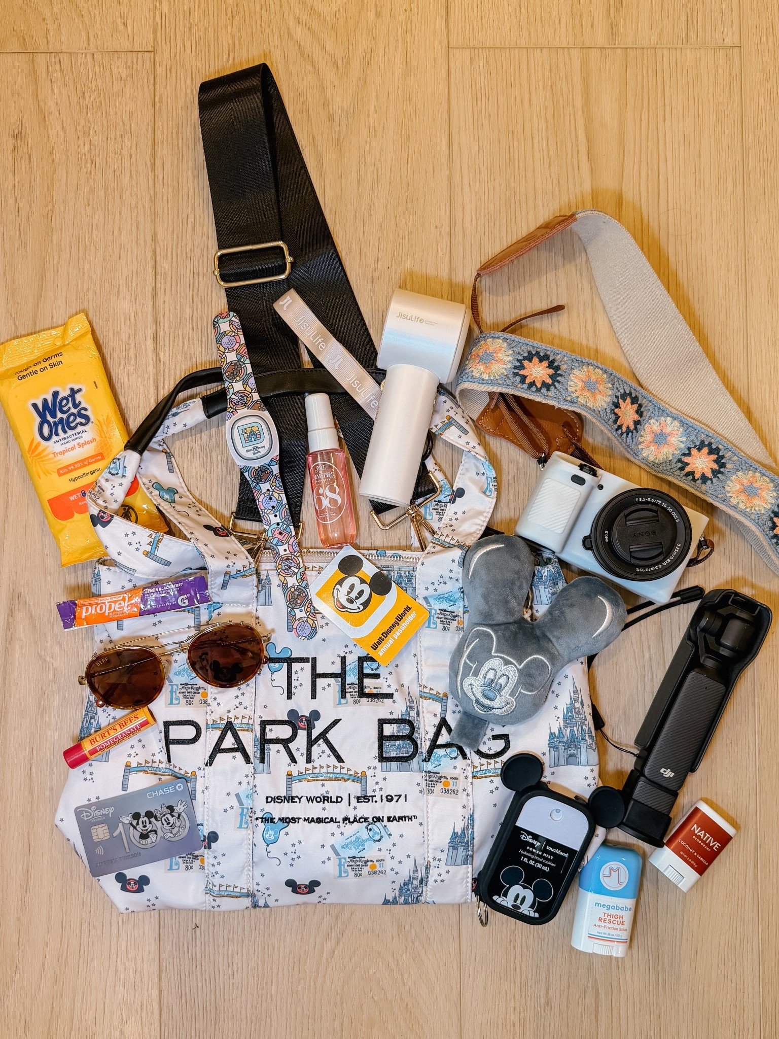 Things that live in my Disney park bag rent free 💕🫶🏽✨🏰🐭🎠

#LTKTravel #LTKmomlife #LTKgrwm