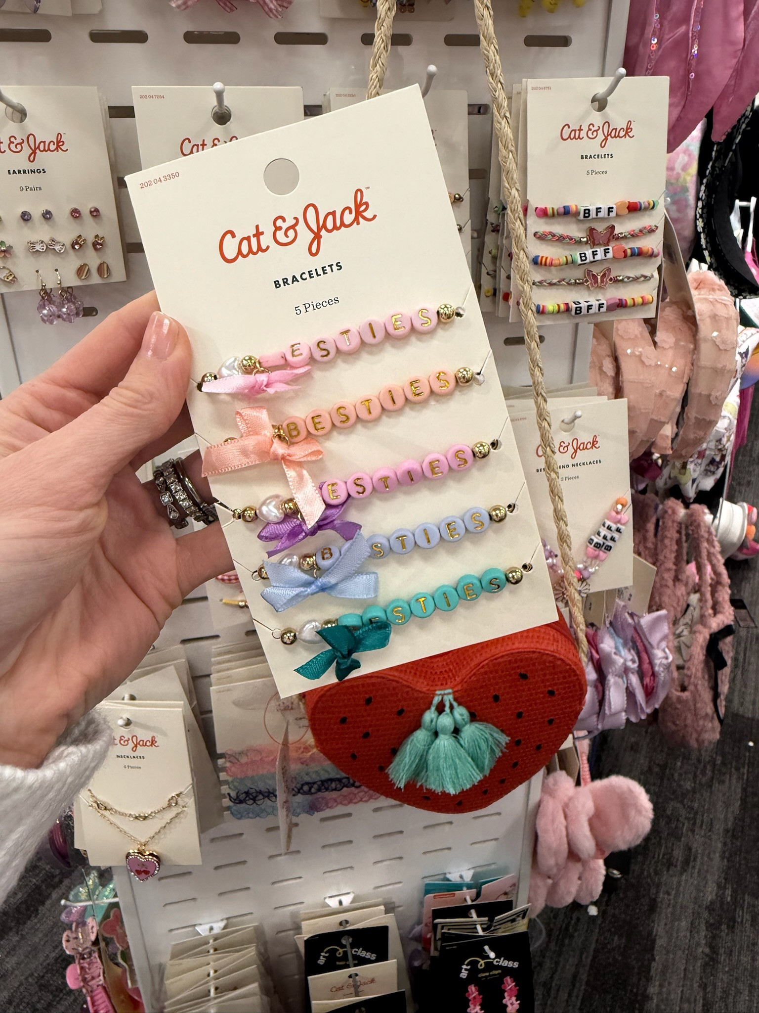 Picked up these cute little brackets for Dottie for Valentine’s Day❤️ they are under $10 and come in several types


Gift idea
Valentine’s Day 

#LTKKids #LTKParties #LTKSeasonal