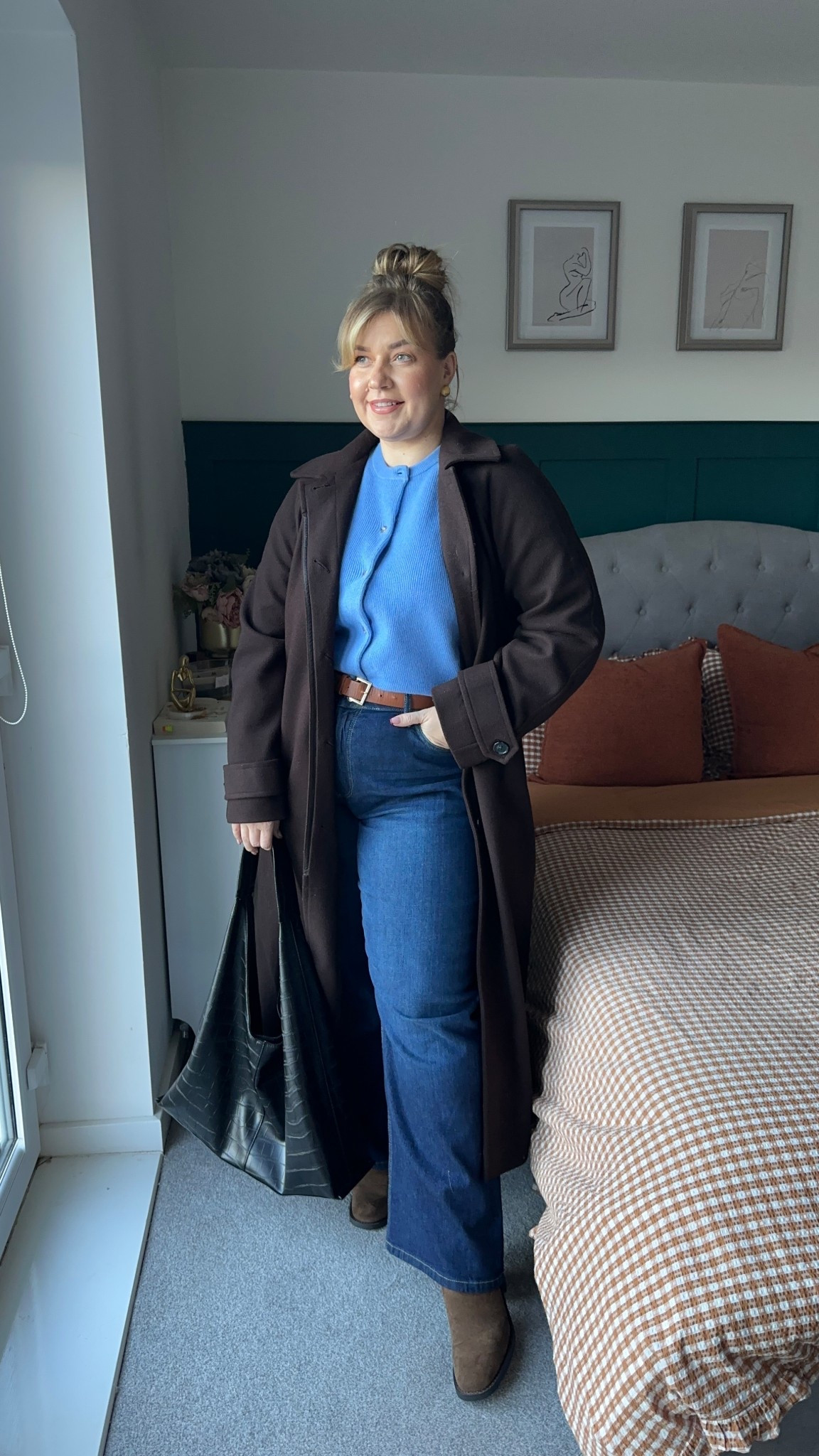 Cardigan season 

Wearing size 18 in cardigan 
Jeans and boots are from Peacocks 
Coat NewLook check in stores as online sold out. 
