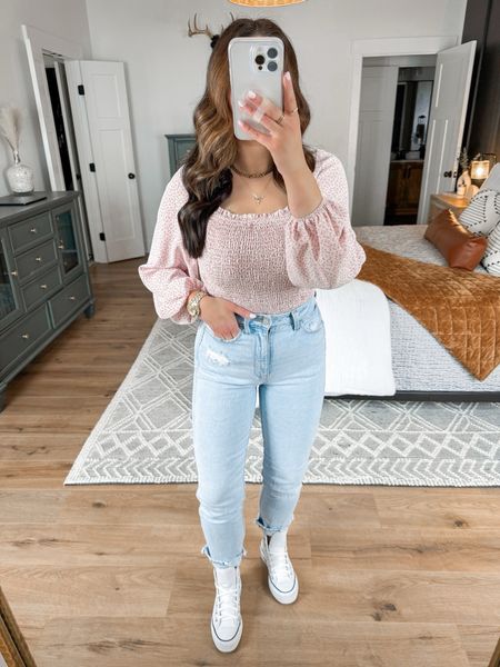 Top — small
Jeans — 4

Easter outfit ideas | easter outfits | easter style | spring style | spring fashion | spring outfits | spring brunch outfit ideas | floral ruched top | wrangler mom jeans | light was jeans | white leather platform converse sneakers | casual spring outfit 



#LTKfindsunder50 #LTKfindsunder100 #LTKshoecrush