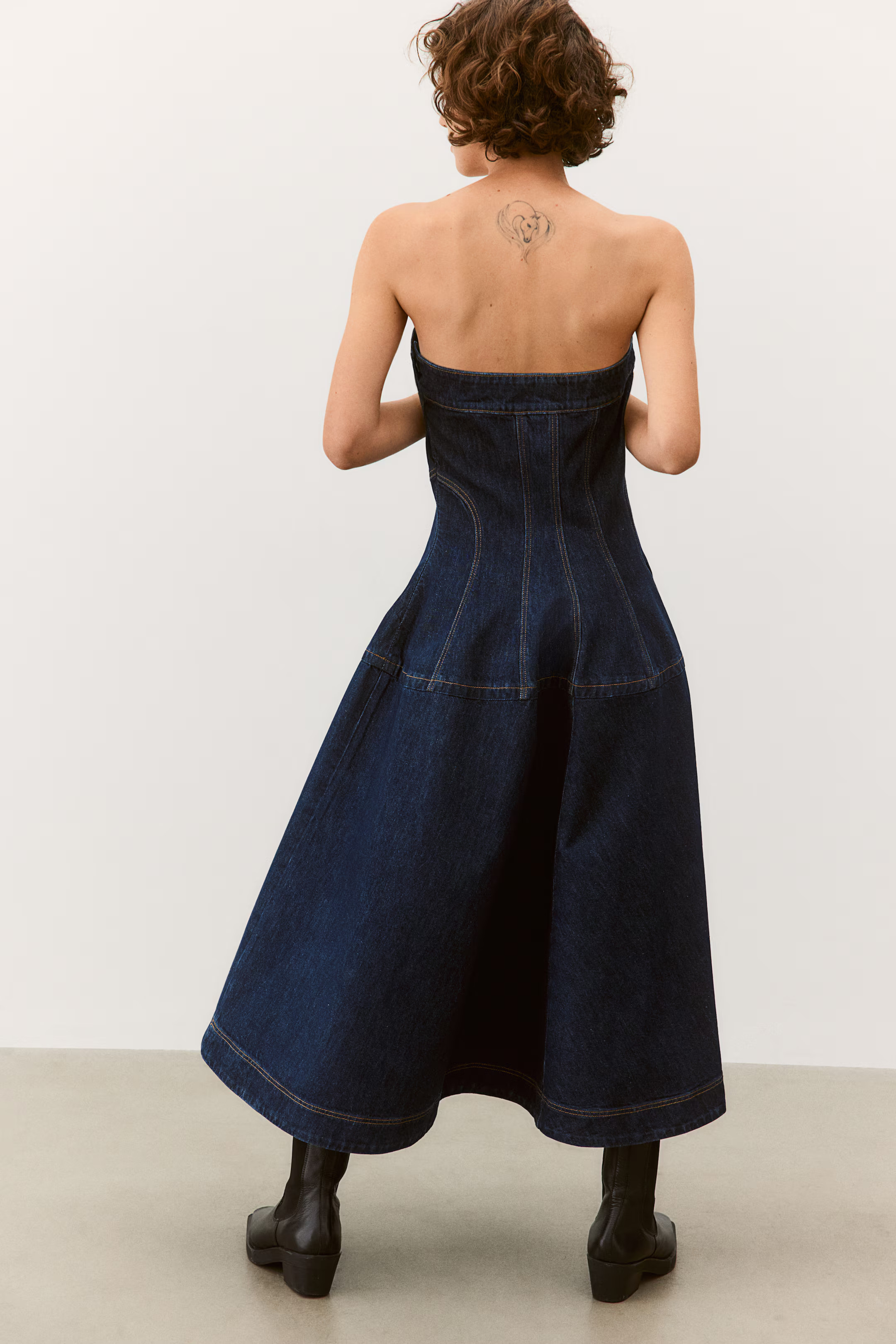 Denim bandeau dress | H&M (UK, MY, IN, SG, PH, TW, HK)