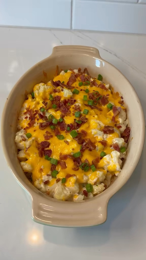 Let’s make a Loaded Cheesy Cauliflower Bake! 
Here’s the recipe ❤️
https://wolfcaster.kitchen/recipes/f/loaded-cheesy-cauliflower-bake

#LTKdayinmylife #LTKfoodie #LTKHome