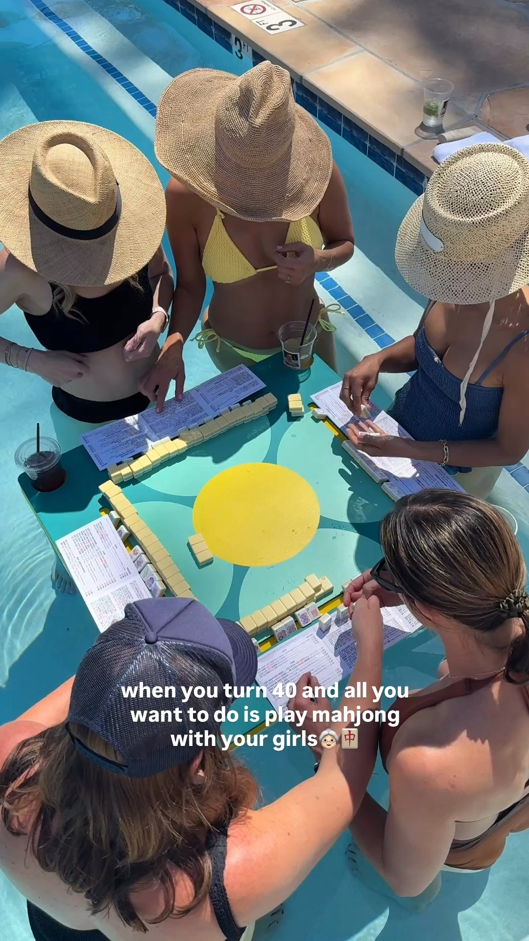 Float g mahjong table FTW👏🏻

Girls trip 
Summer

#LTKmomlife