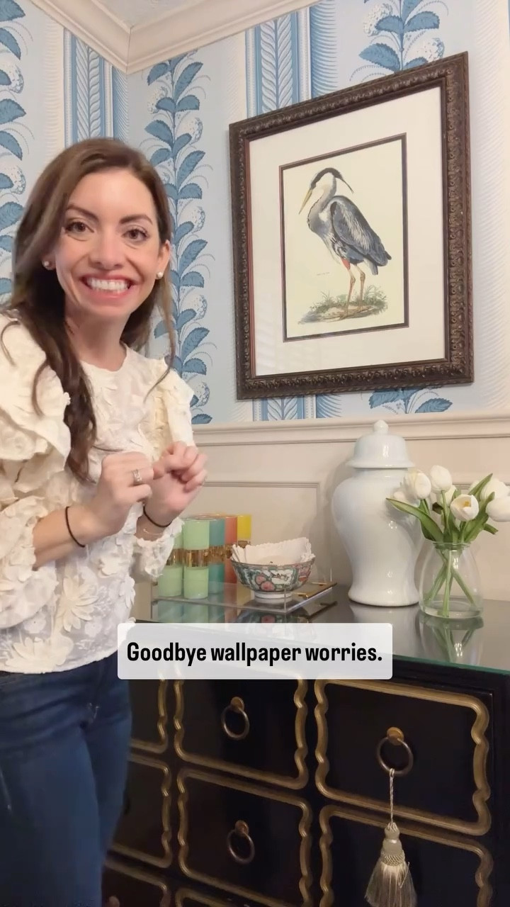 Transform your space without the stress!

Say goodbye to wallpaper worries with this game-changing hook that makes hanging artwork a breeze. It creates minimal holes, so you can enjoy your favorite pieces without damaging your beautiful walls. Whether you’re refreshing a room or adding a personal touch, this little tool is your new best friend. 

Don’t forget to follow for more simple design tips that make a big impact.


#LTKHome #LTKStyleTip #LTKFindsUnder50