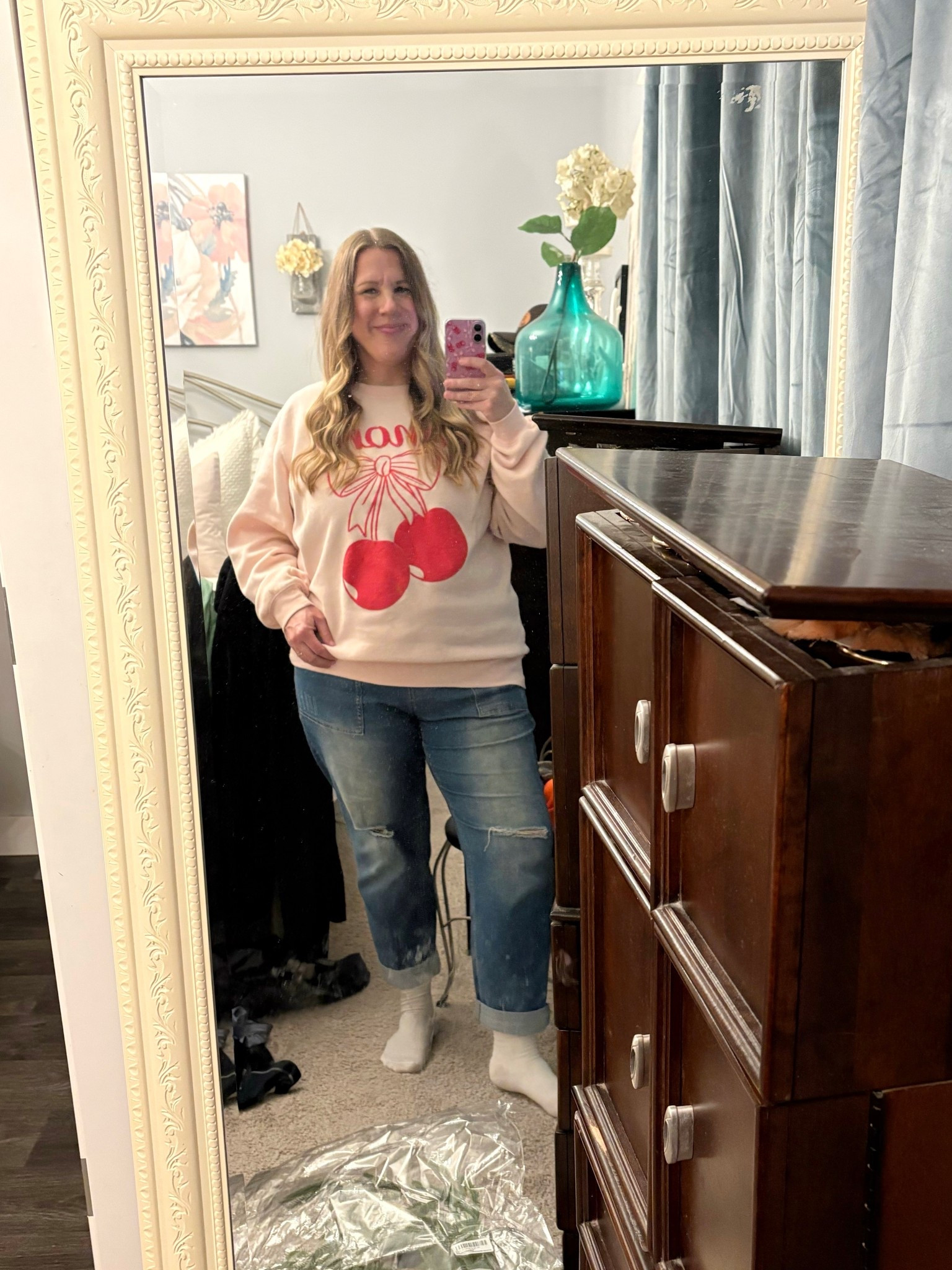 Late night movie outfit to see wicked with my daughter and my sisters. 

Jogger jeans
Amazon fashion
Cozy socks
 Cherry phone case 
Lange hair curling wand

#LTKjeans #LTKmidsize #LTKcanada