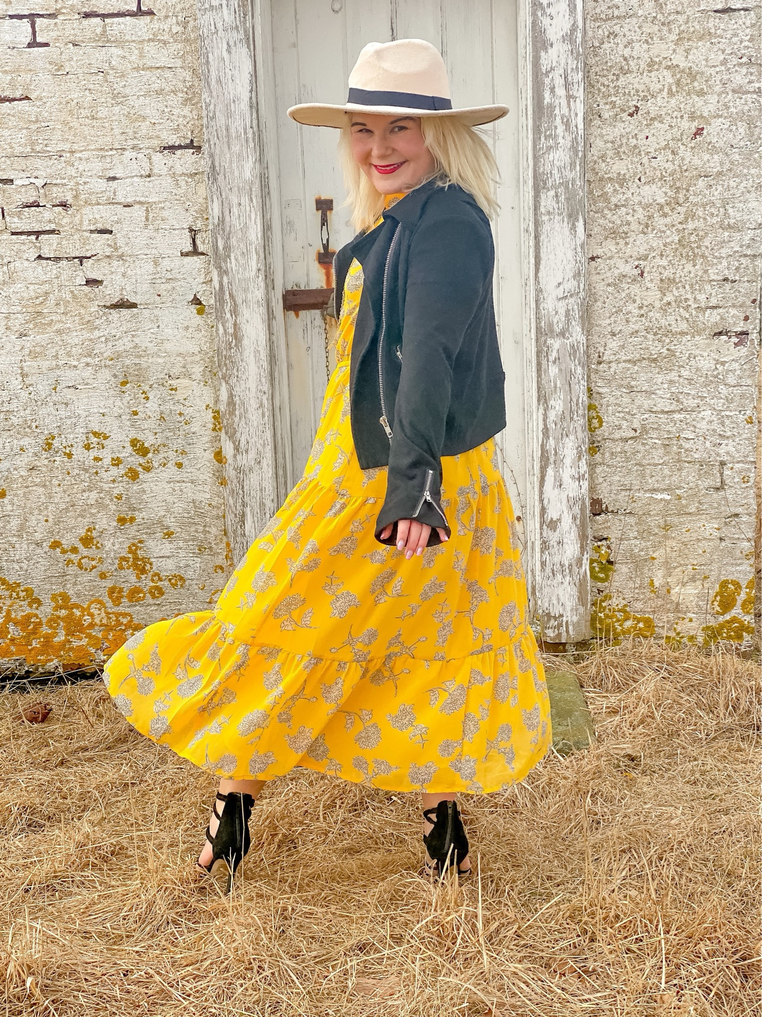 This dress is perfect for the office as well as a night out. 

#LTKStyleTip #LTKParties #LTKWorkwear