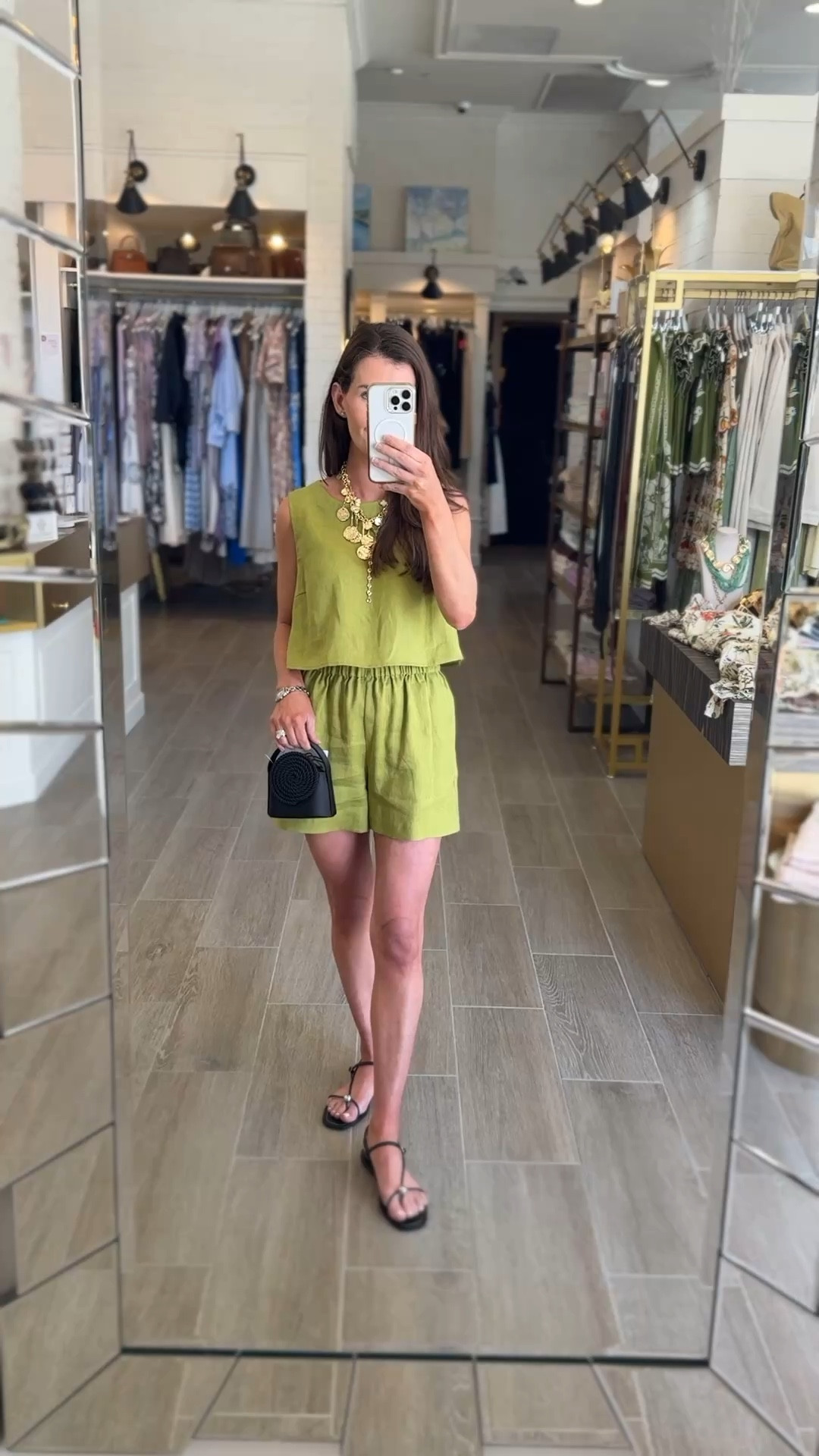 Wearing size x small. Runs true to size 💚🖤

#LTKSpringSale #LTKootd #LTKdayinmylife