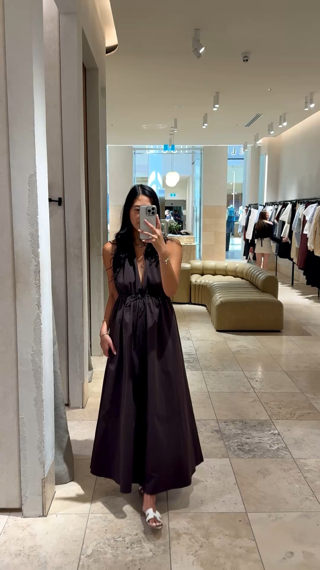 If I was to be pregnant again, this would be my go to dress 😍 size down!