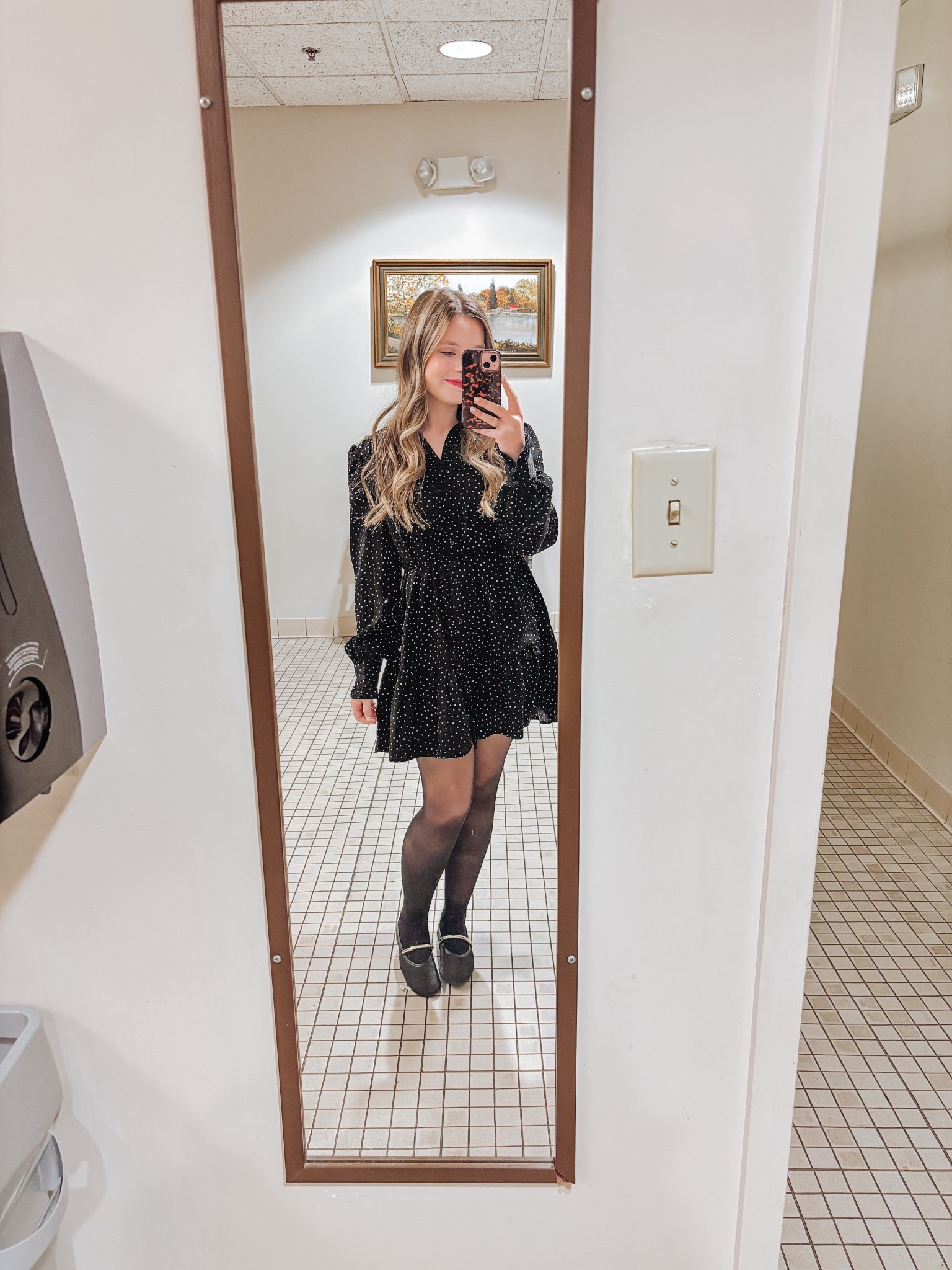 Love love LOVE this dress I picked up yesterday from H&M!! It's perfect for a date night outfit or even a Valentine’s day outfit! I paired it with these super cute flats from Madden Girl. Wearing an XS in the dress and it fits true to size (maybe a little roomy even). Wearing a 6.5 in the shoes but probably should have sized down to a 6.

#meshshoes #blackandwhitedress 


#LTKootd #LTKPetite #LTKValentine