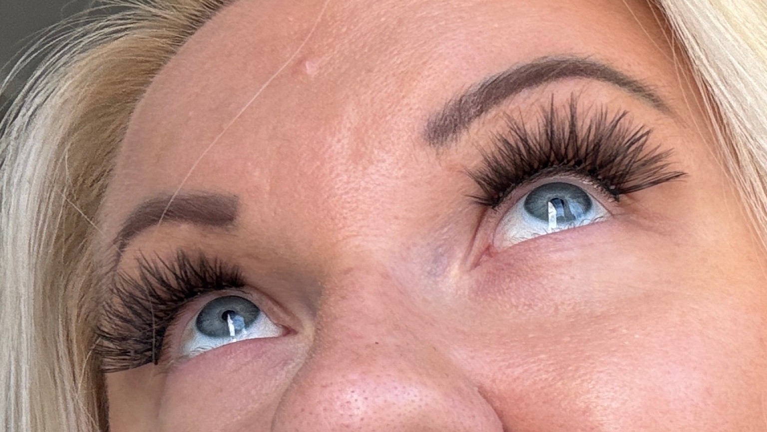 These lashes!!! 🤌🏼🎀 #lashes #foxylashes

#LTKuk #LTKstyletip #LTKsummer