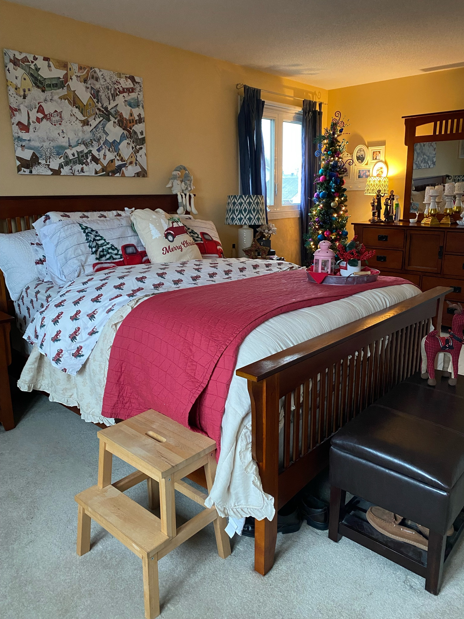 My master bedroom is Christmas ready 

#LTKHome #LTKHoliday #LTKSeasonal