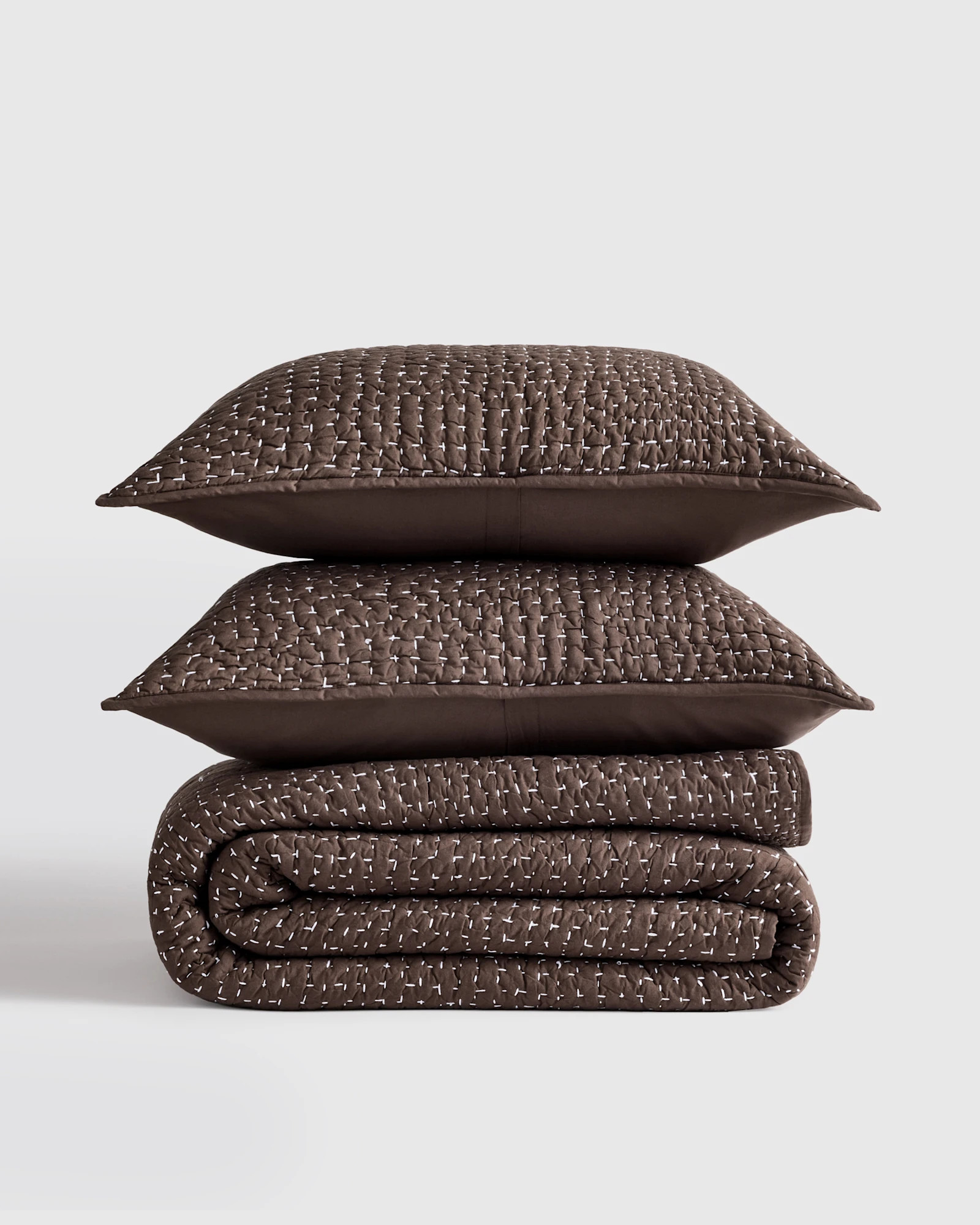 Quince | Hand Stitched Quilt Set in Stone, Size Twin, Organic Cotton | Quince