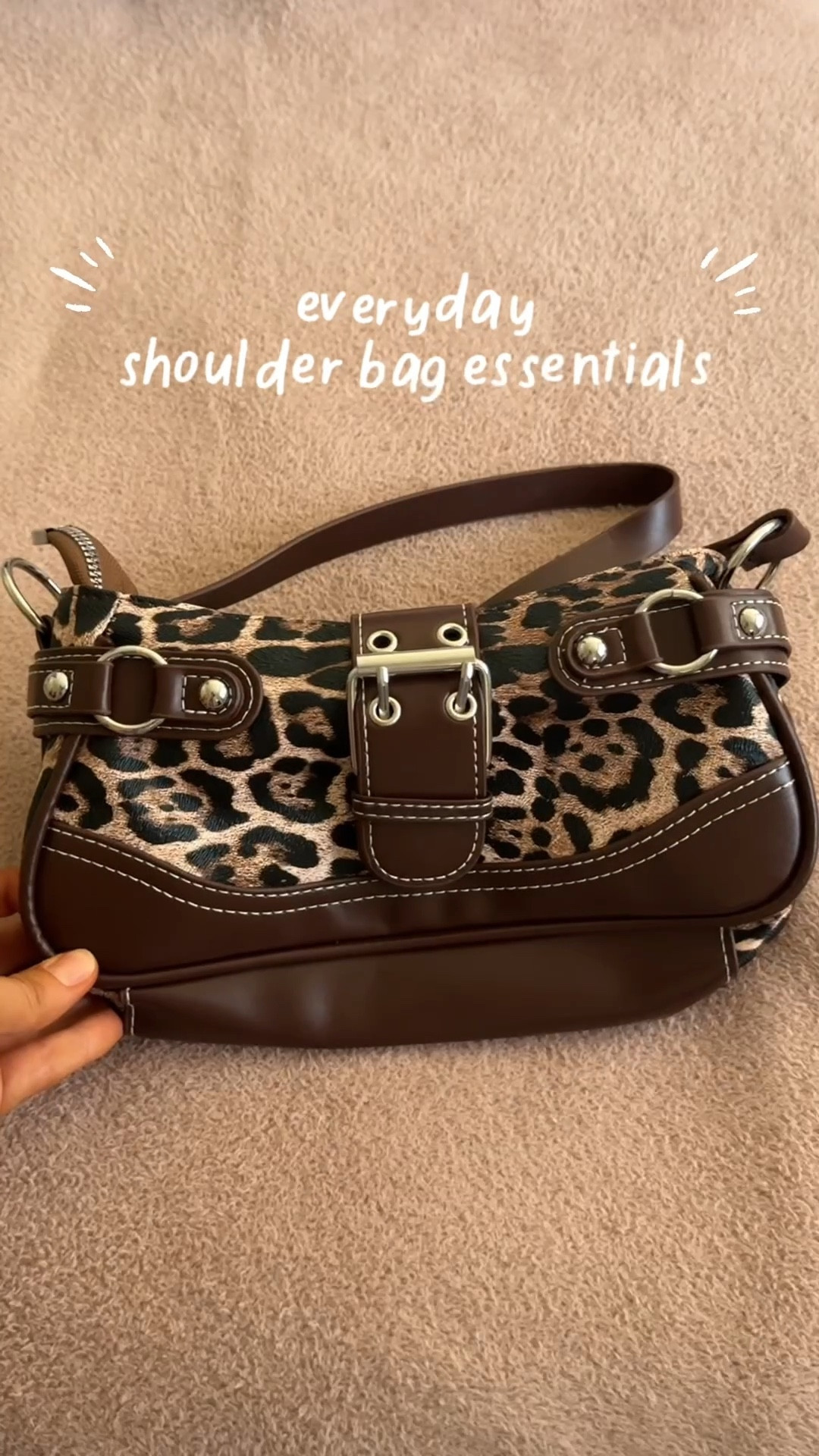 Everyday shoulder bag essentials 🤍

DC: 25TFparisa 

#LTKdatenight #LTKbag #LTKaustralia