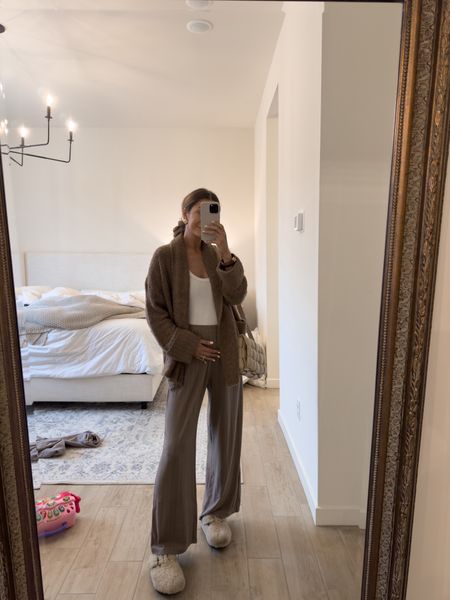 s/m in brown loungewear sweater - ripped tags off immediately I love! And bump friendly pants wearing a medium I got brown and cream! I had similar pants and when I was pregnant with Tiegan and wore them almost my whole pregnancy lifesaver! 

#LTKshoecrush #LTKbump #LTKfindsunder100