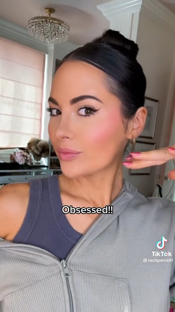 Winged eyeliner for the win! 

#LTKFind #LTKbeauty #LTKSeasonal