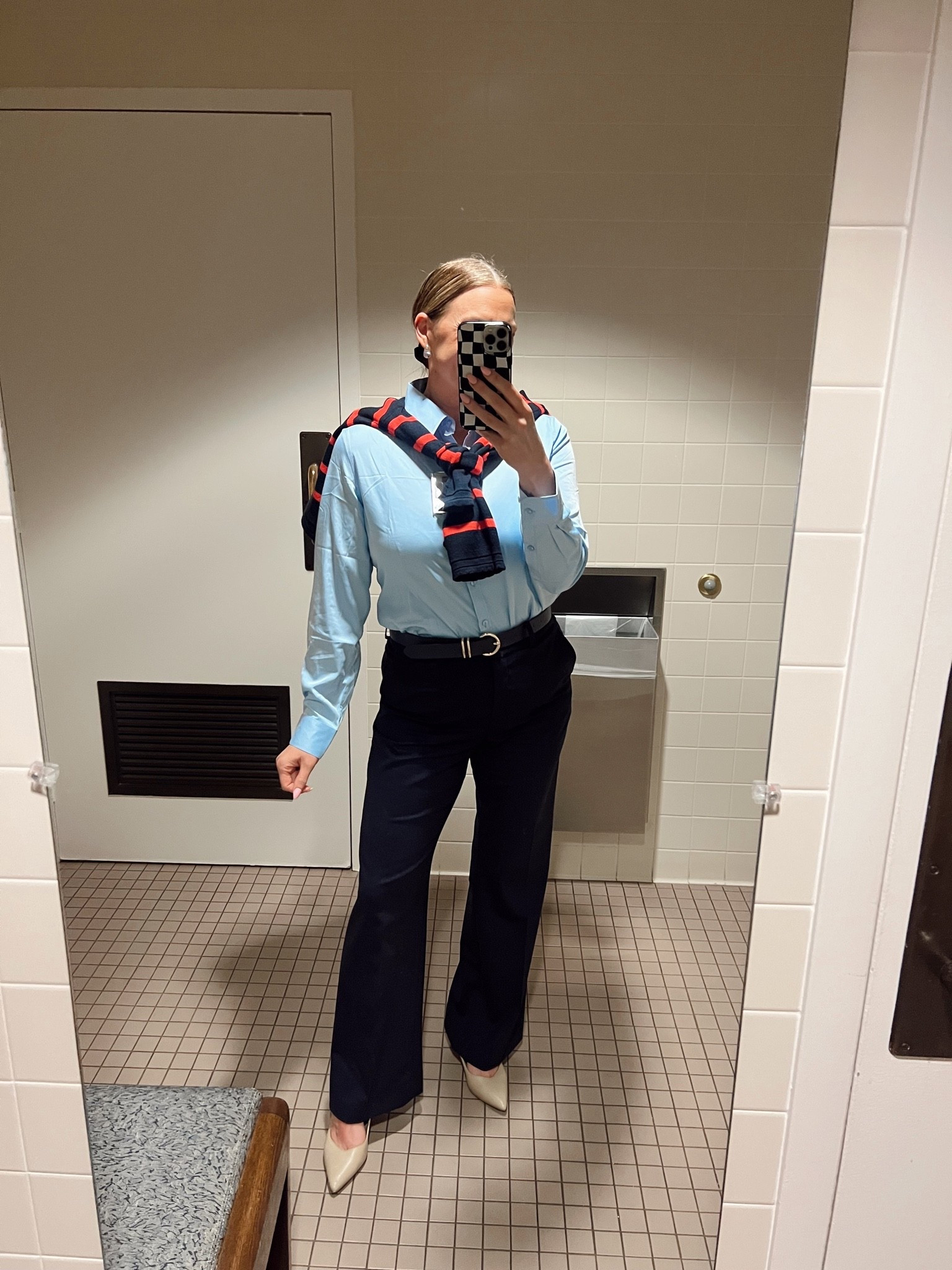 Size 10 pants, large button-down! #businesscasual

#LTKMidsize #LTKootd #LTKWorkwear