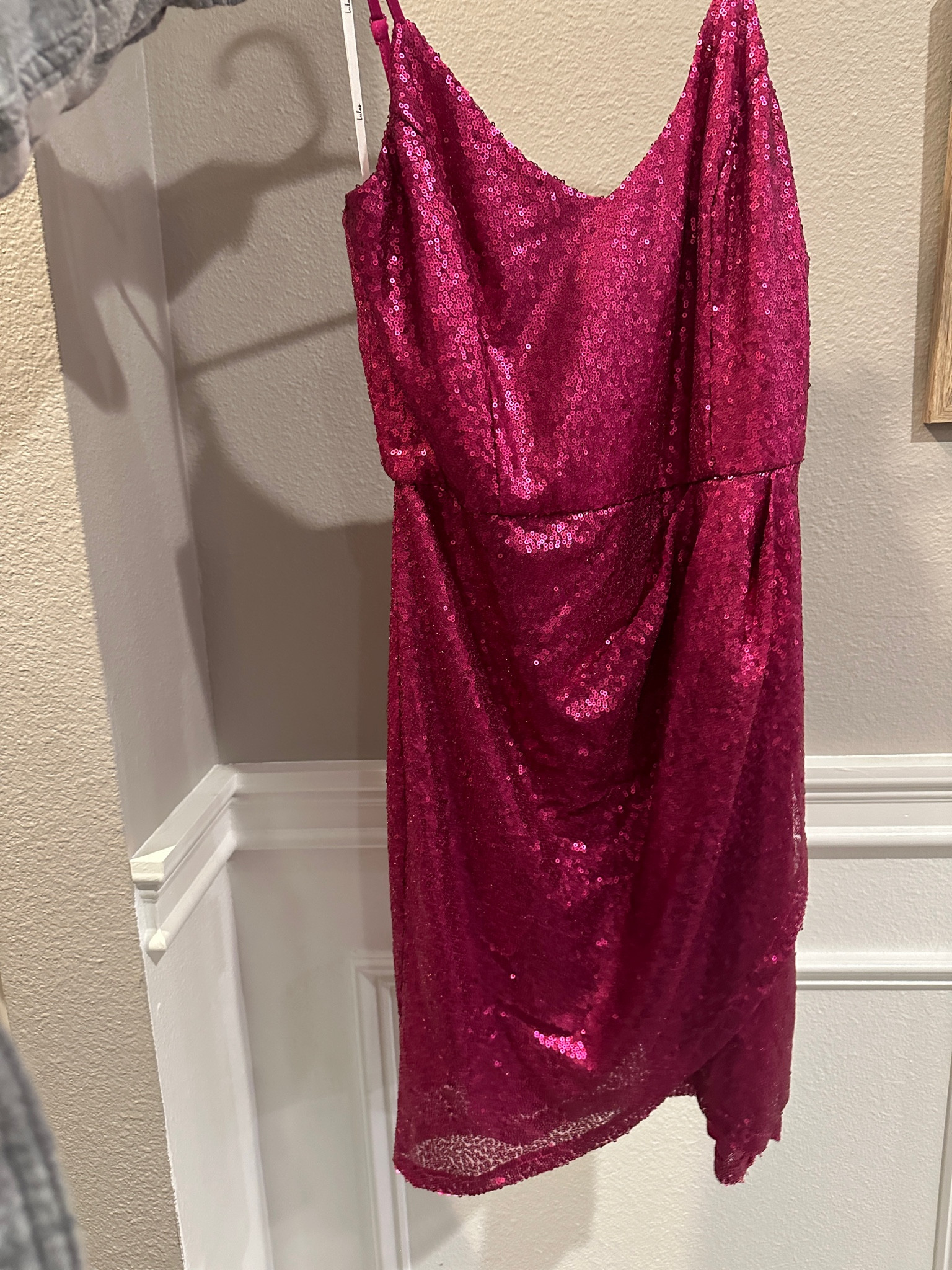 The backless dress in the link, so hot! 