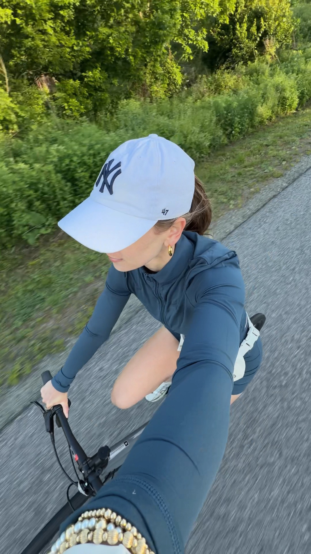6/3/26 Morning Workout Outfit of the Day

Today’s workout outfit 🤍 wearing a Set Active set paired with my Lululemon belt bag, Garmin, Nike sneakers, and a baseball cap for an easy throw-on-and-go look. Comfortable pieces that are perfect for morning movement, walks, workouts, and busy days—everything is linked here ✨

#LTKootd #LTKfitnessgoals #LTKActive