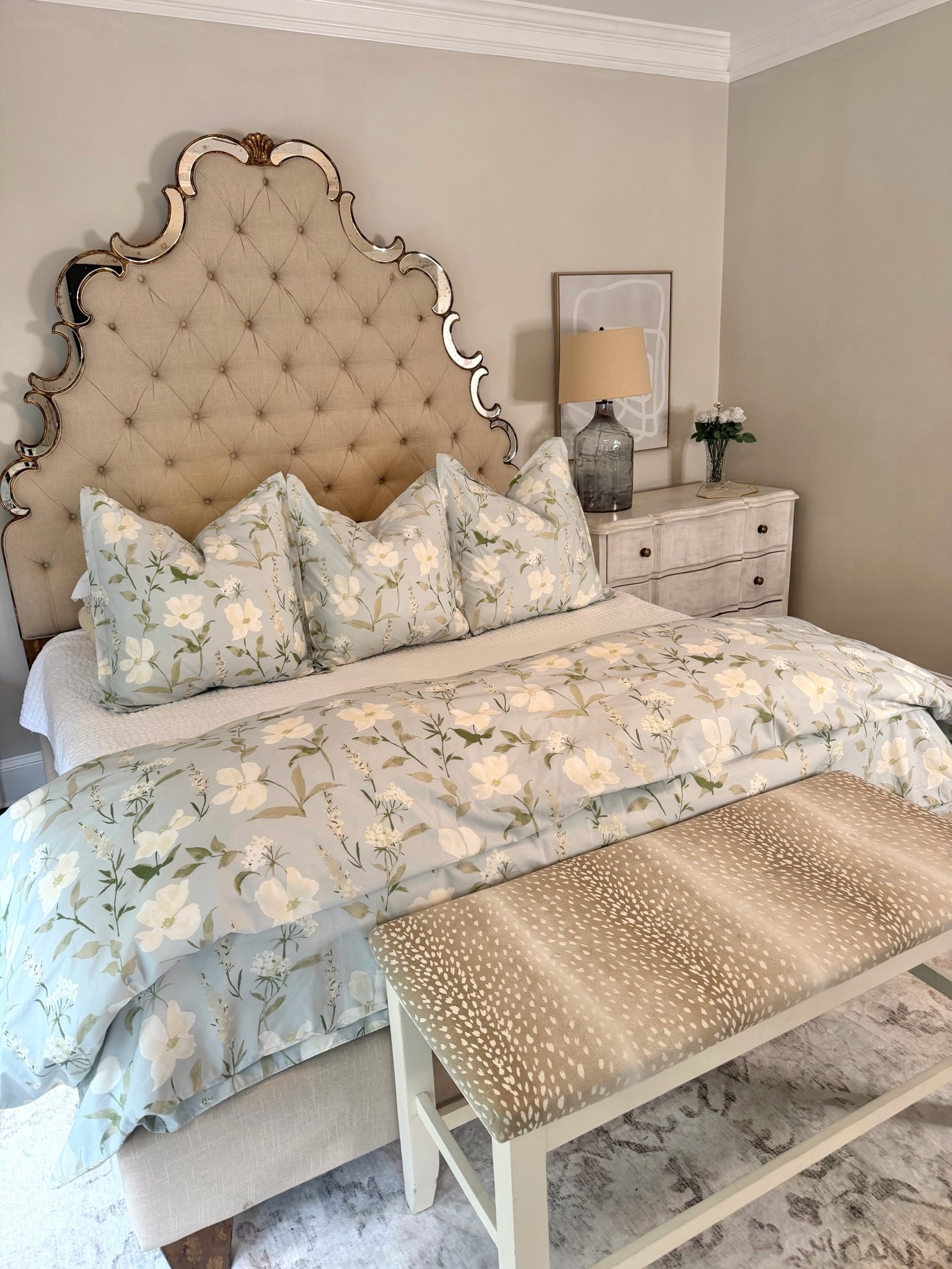 A little bedroom refresh, but with all organic materials. I loved the pattern on this duvet and the matching pillows shams, so I was even more excited to see they’re made from Organic Cotton and OEKO-TEX certified.
#QuincePartner @Quince

#LTKHome