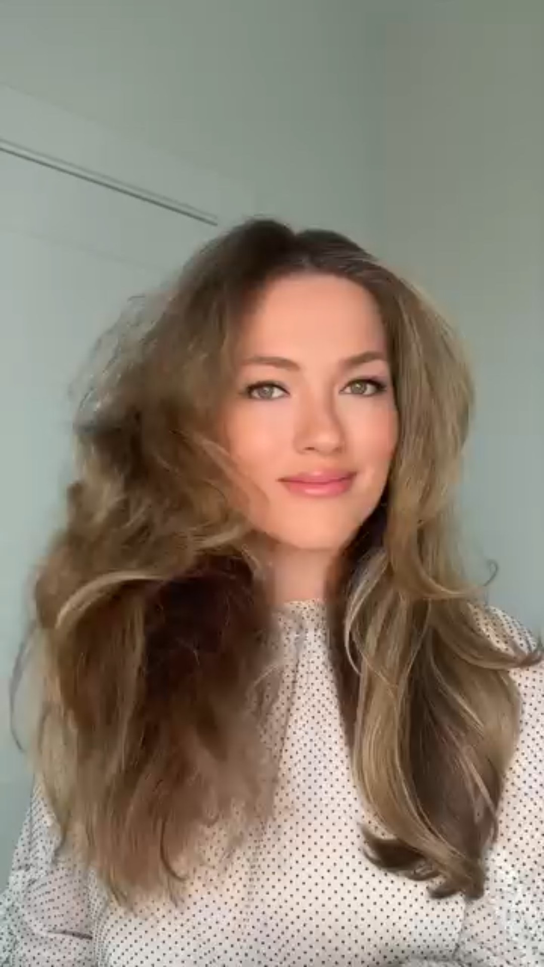 This one device quickly creates a healthy, shiny, salon-blowout look in under 10 minutes w less damage, too! Comment "Link" below, and I'll DM you the link!
https://tymobeauty.com/?ref=Rita

The STYLUX by @tymo_fashiontech

#tymo #tymobeauty #tymostraightener
#tymoring #hairstyles #hairtrends #tymoring #influencer #ugc #instadaily
