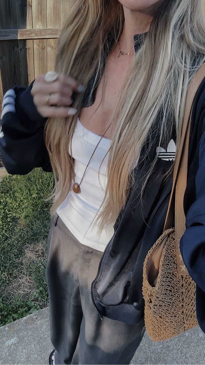 Day 10. Live from Lowe’s 

Starting to love this daily thing. Thanks for all the support so far 🤍

#ootd #styleinspo #effortlessstyle #fitcheck