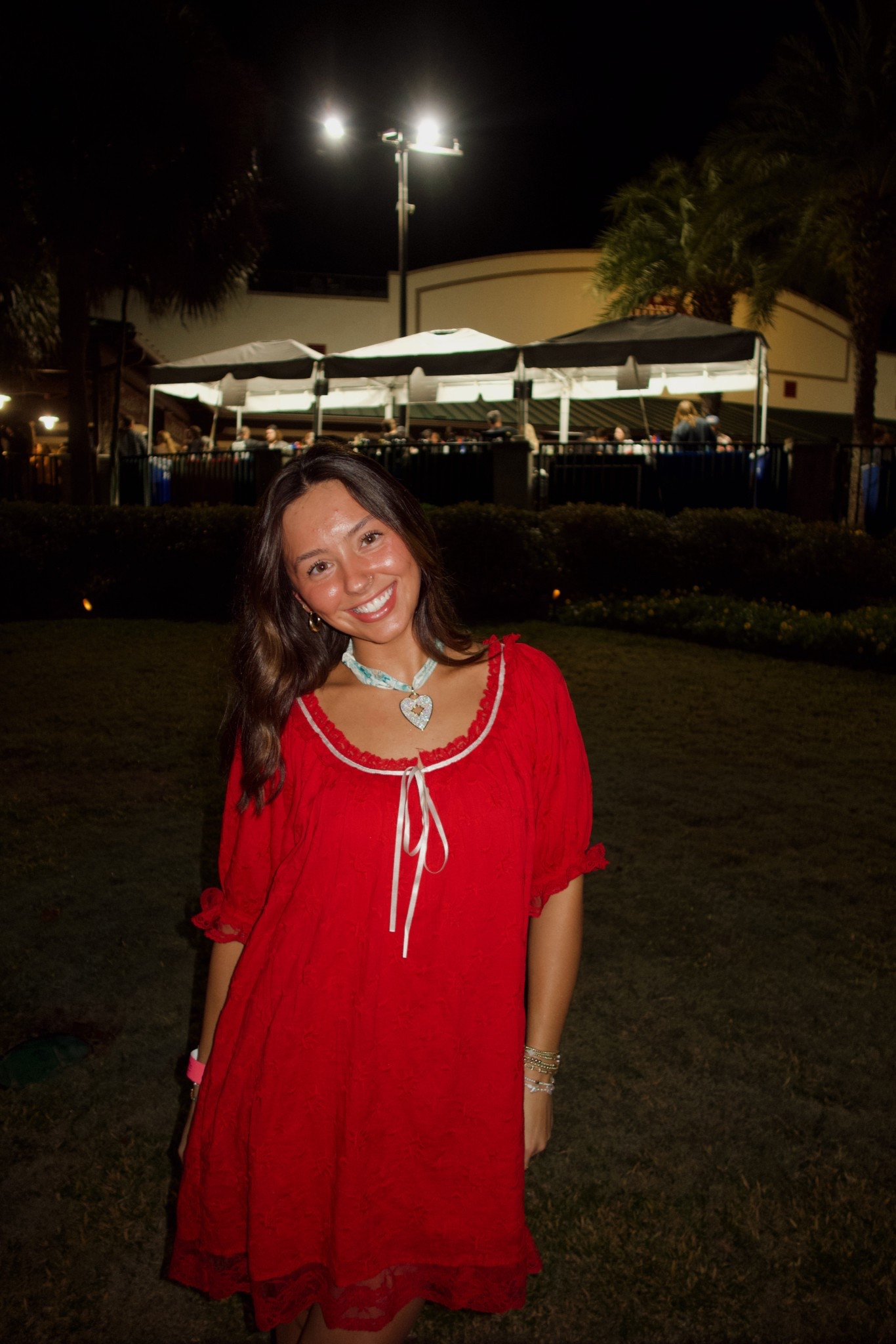 Treaty Oak Concert ⭐️🎫

Neck scarf from a boutique in Ole Miss 