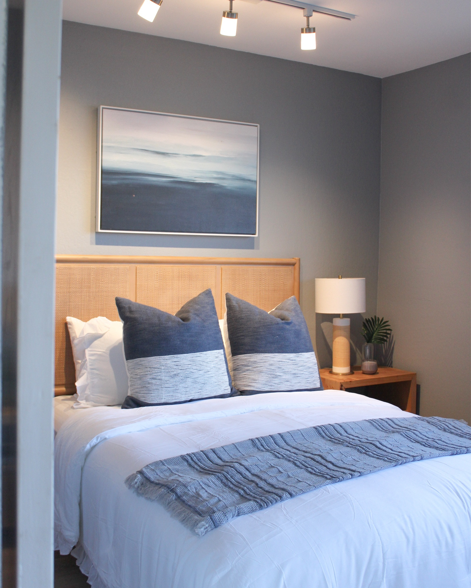 Loving this blue room 🩵 happy shoppingg

#LTKHome #LTKVideo