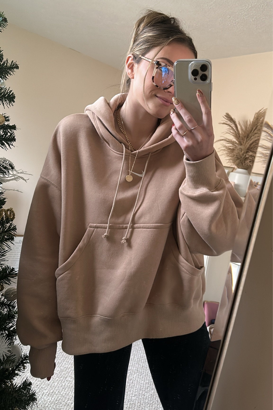 25% off Nike hoodie & matching sweats 🫶🏼🤍 
Gift idea / gift idea for gym lover / gift inspo / sweats gift inspo / oversized sweatshirt / Nike outfit inspo 

#LTKfit #LTKsalealert #LTKGiftGuide