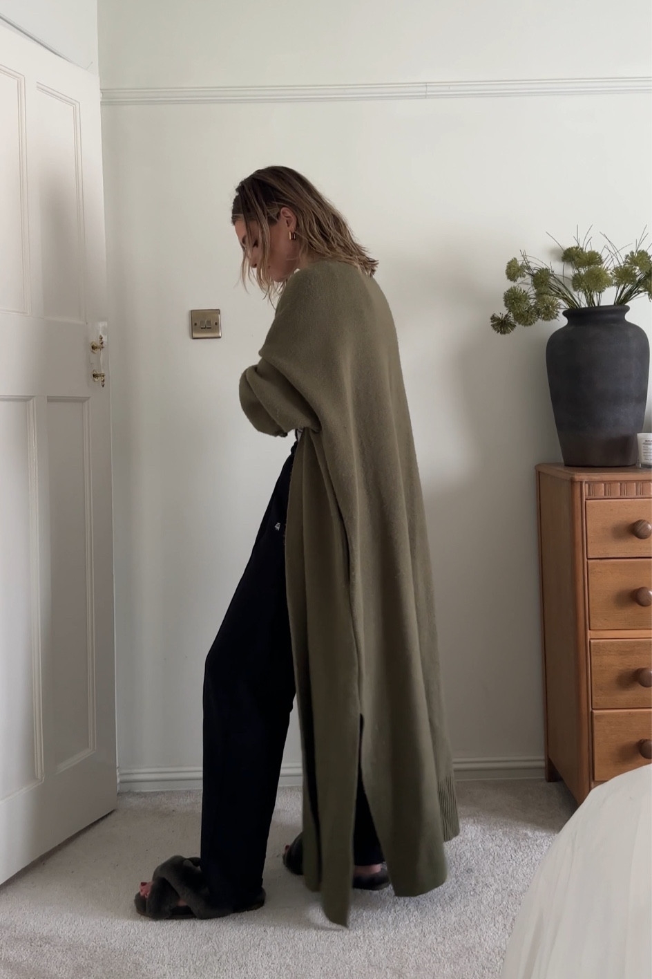 4th&Reckless, Cotton On, Mango, Charli, long cardigan, slippers, wide leg joggers, loungewear, basics, casual outfit 

#LTKsalealert #LTKeurope #LTKSeasonal