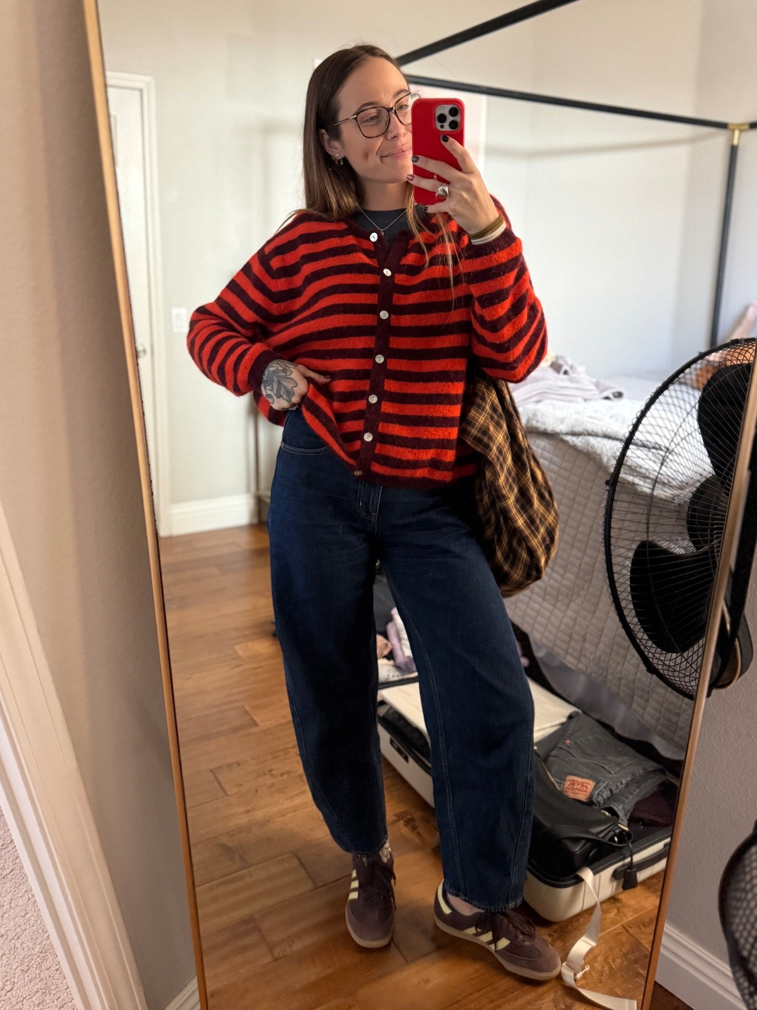 Cardi is American Vintage brand 

#LTKmomlife #LTKSeasonal #LTKootd