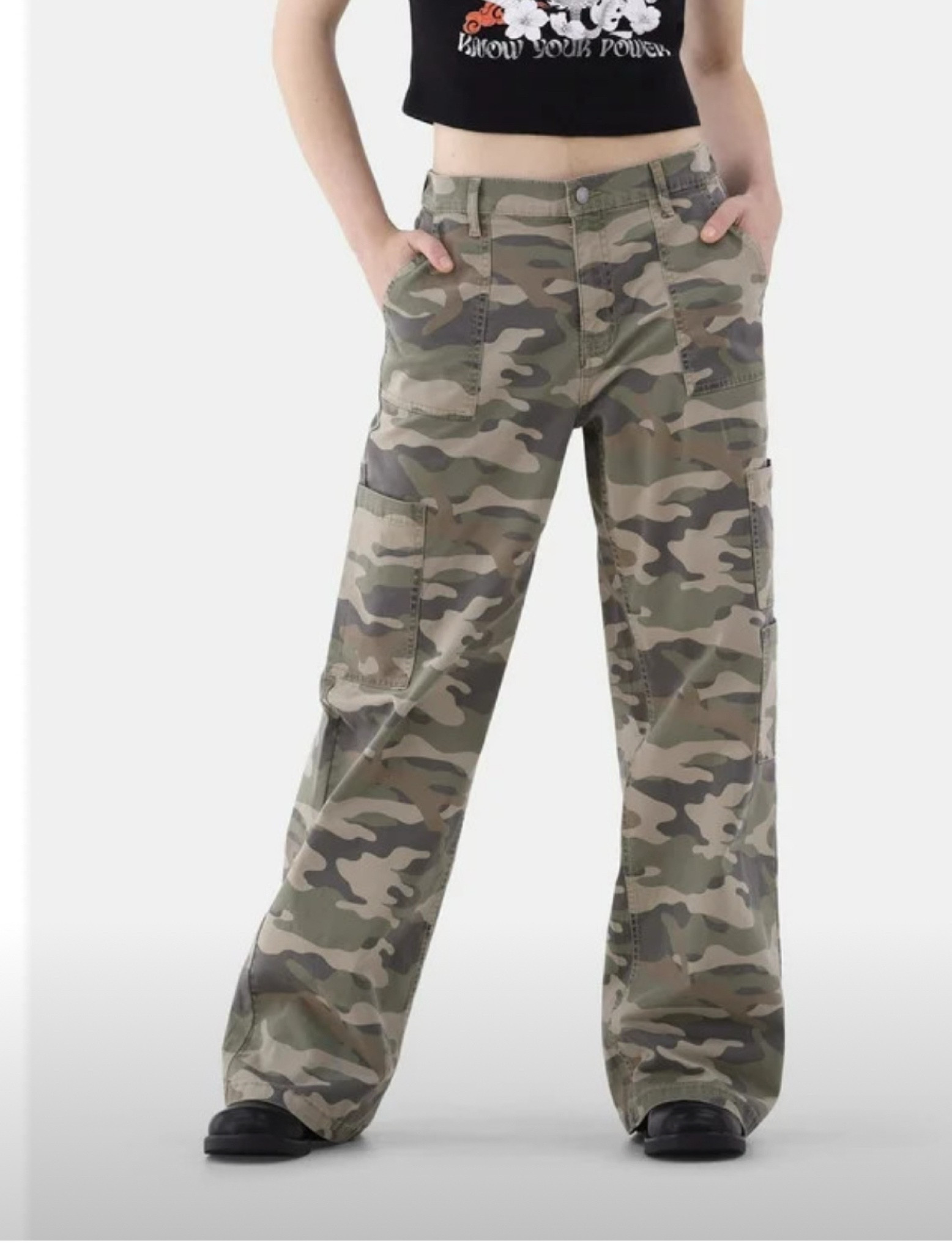 My absolute favorite pants, wide leg, cargo. #obsessed I have three pairs! These are finally back in stock! 

#LTKStyleTip
