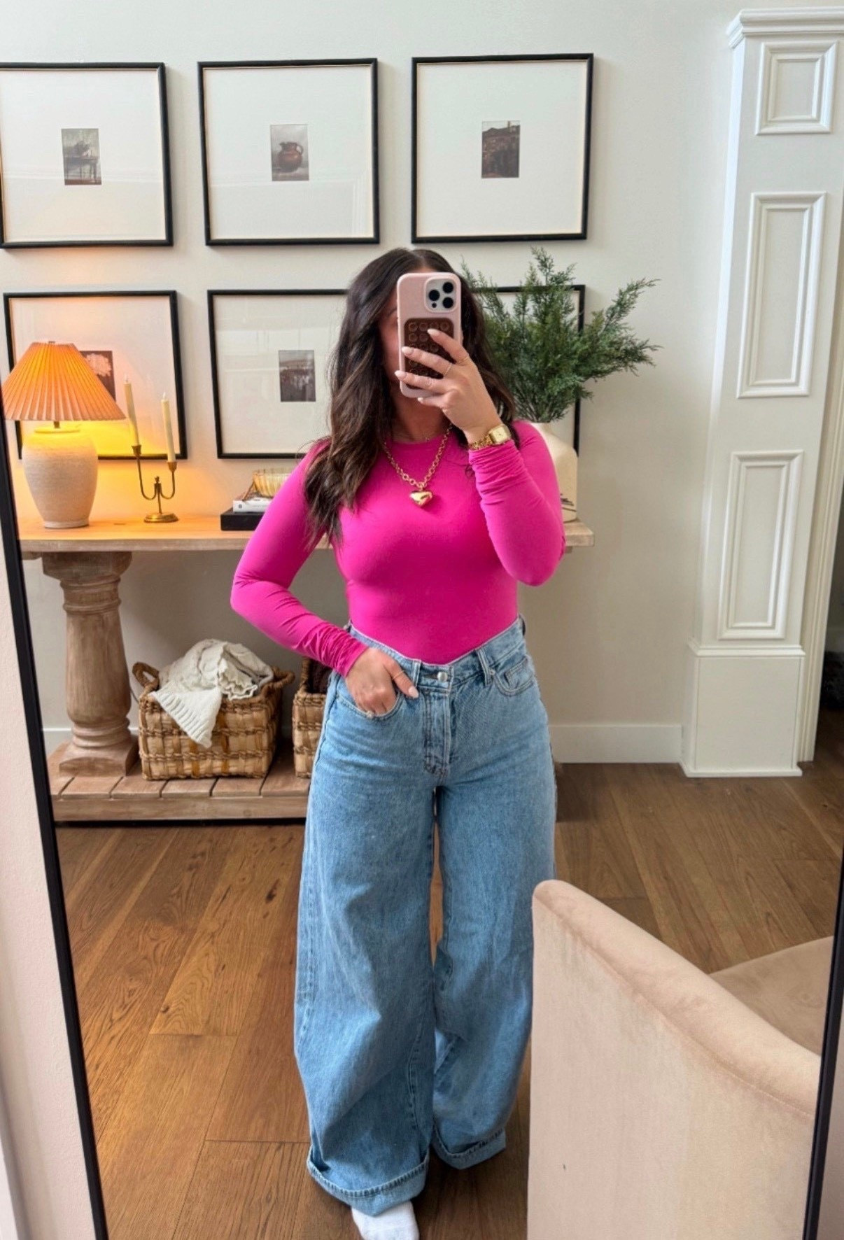 The perfect casual outfit for Valentine’s Day 🎀💖

#LTKootd #LTKValentine #LTKSeasonal