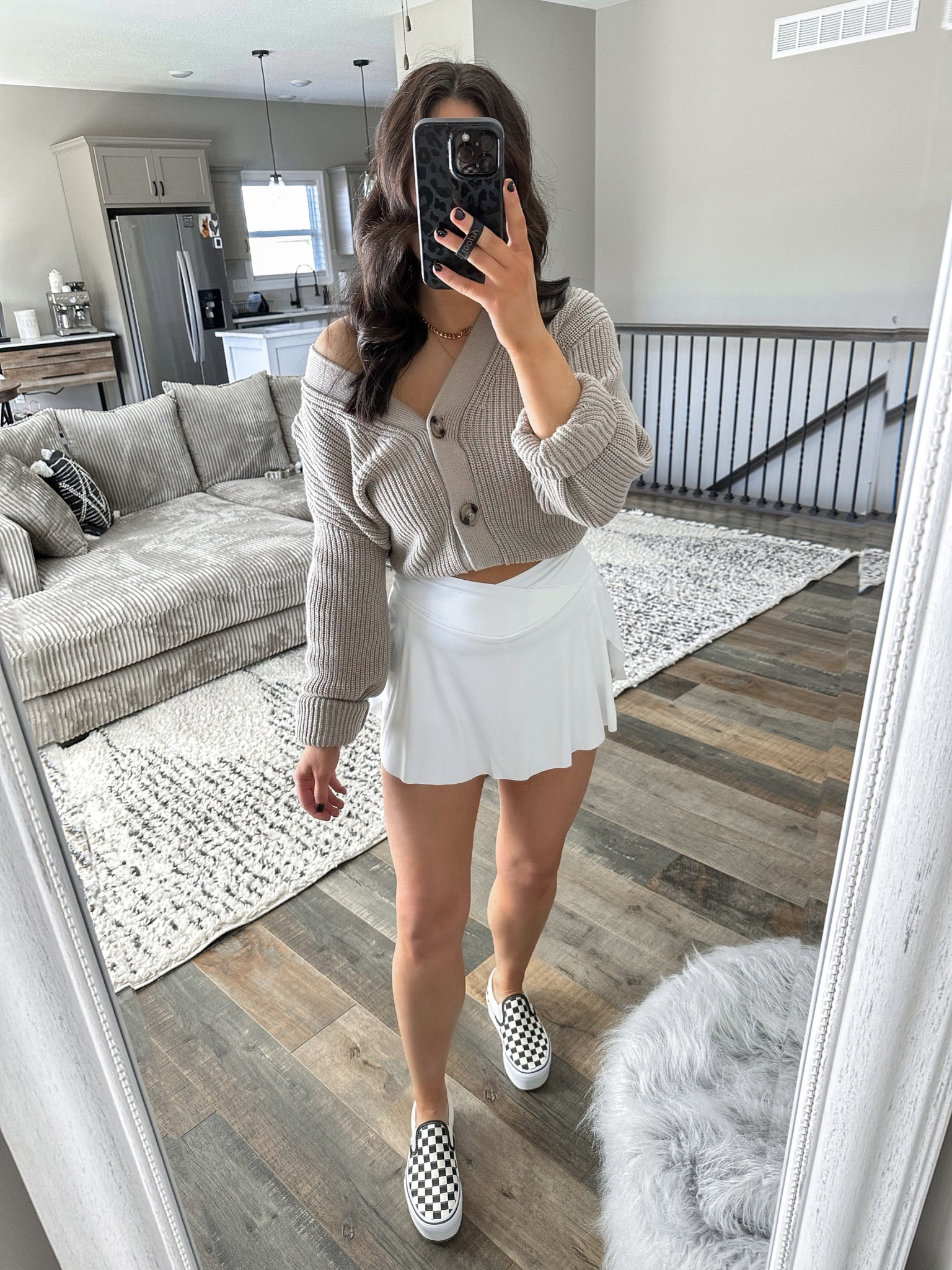 Skirt — xs

Tennis skirt outfit | platform vans sneakers | white mini skirt outfit | errands outfit | summer outfit | preppy outfit ideas | spring fashion 


#LTKunder50 #LTKshoecrush #LTKstyletip