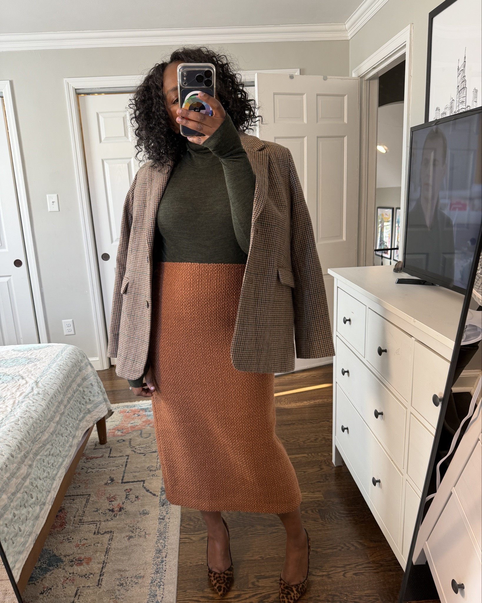 This skirt is a workwear staple I reach for when I want to look polished without overthinking it. The length is perfect for the office, the texture elevates a simple top, and it pairs effortlessly with blazers, knits, and classic pumps. An easy win for business casual wardrobes.
#LTKworkwear #LTKoffice #LTKprofessional #WorkwearStyle #OfficeOutfits #BusinessCasualStyle #PolishedLooks #WorkwearCapsule #OfficeEssentials #CorporateStyle #ElevatedWorkwear #ClassicWorkwear #OfficeWardrobe #ProfessionalOutfits