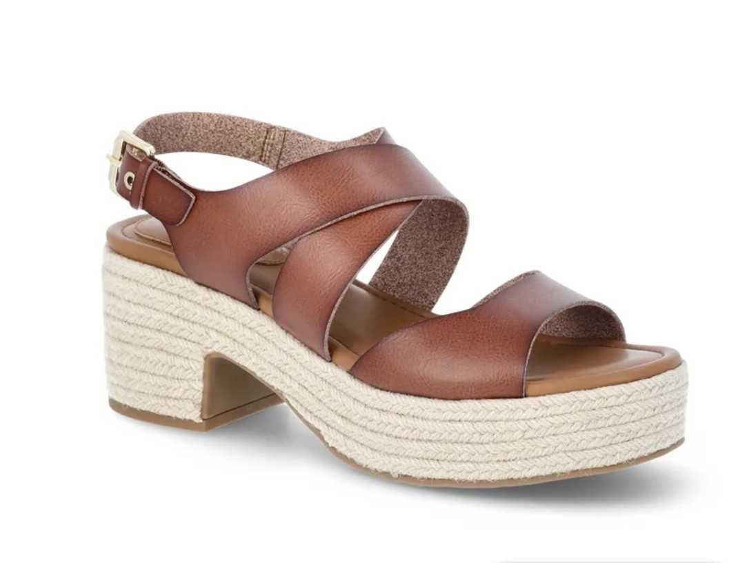 Love these brown block heels with weave fabric!!! 

#LTKdayinmylife #LTKgrwm #LTKootd