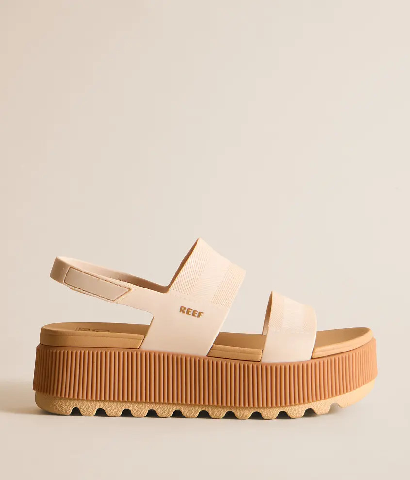 Water Vista Higher Flatform Sandal | Buckle