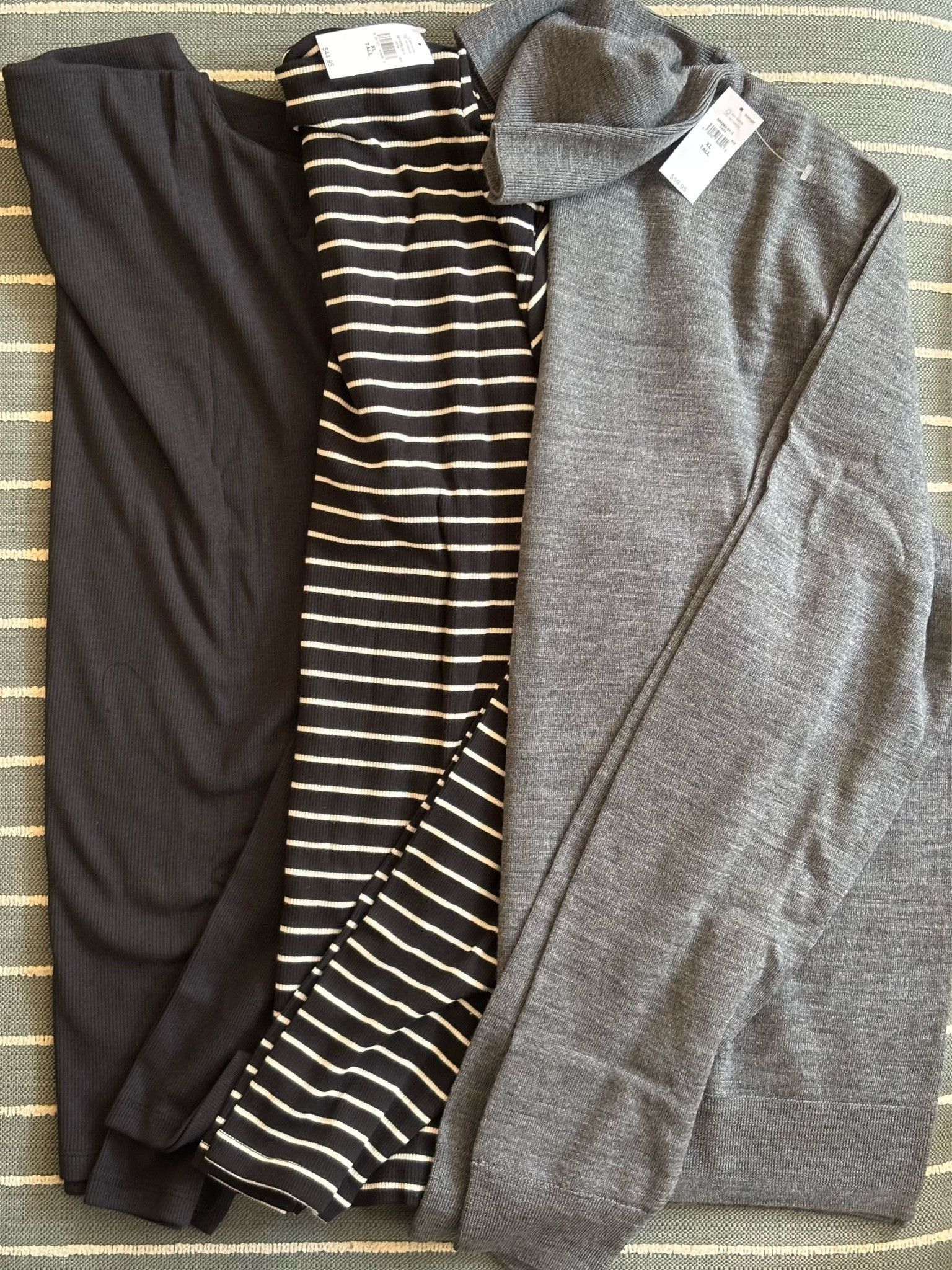 Gap basics are so freaking good rn! 🖤🩶🤍

#LTKOver40 #LTKMidsize #LTKSaleAlert