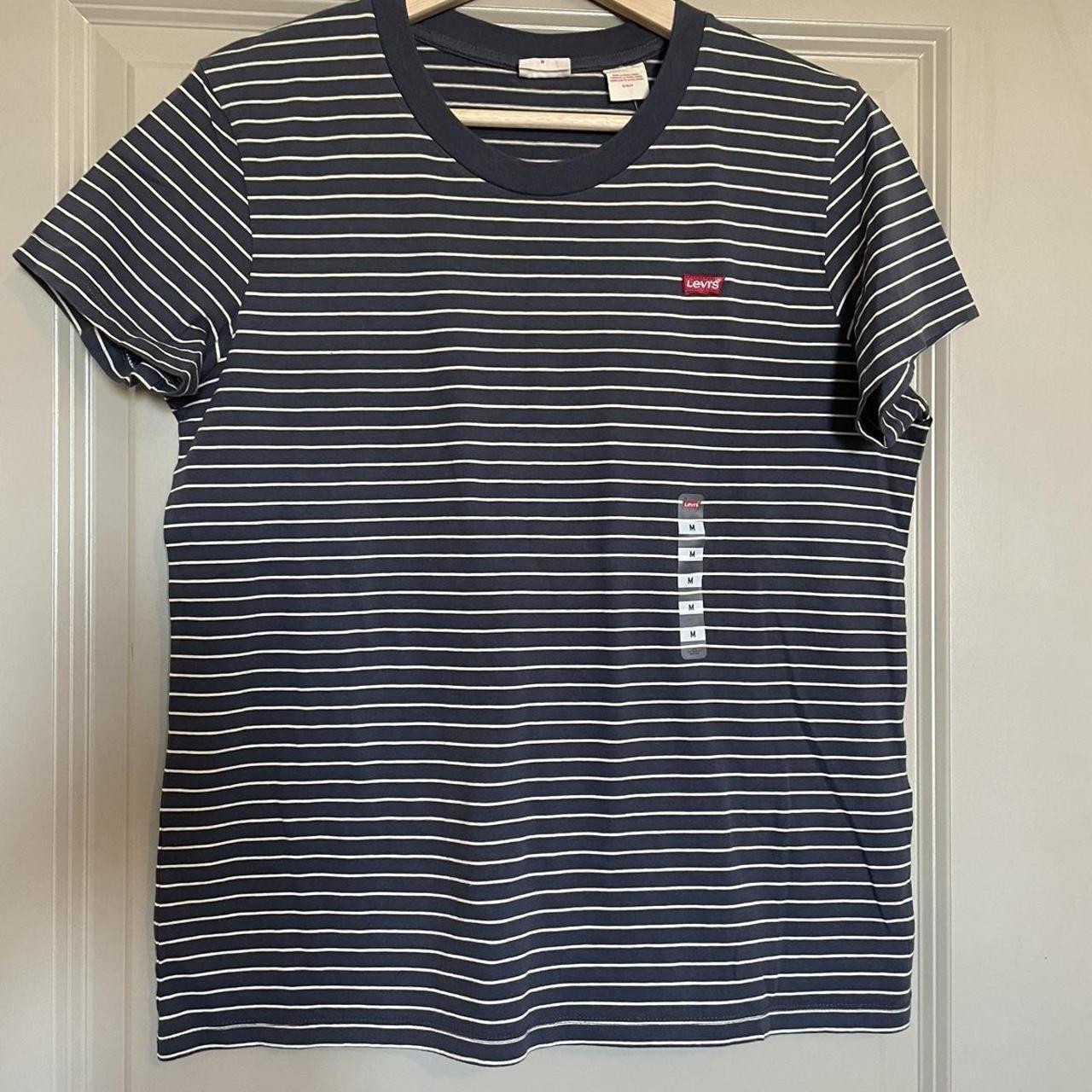 Levi's Women's T-shirt - Blue/White - M | Depop US