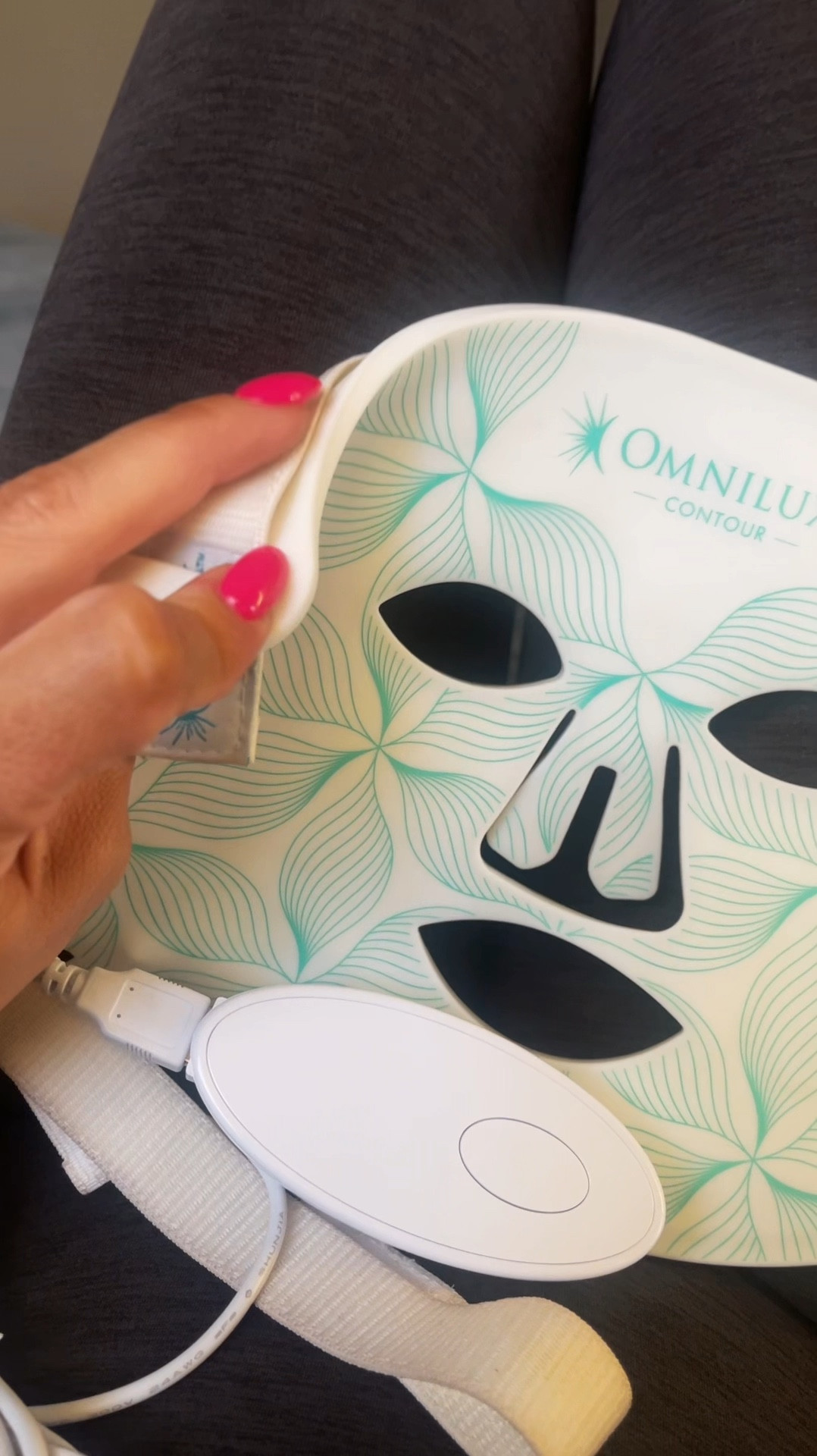 The best red light therapy mask. It’s worth every penny. 
Helps with discoloration , acne , fine lines and wrinkles , reproducing collagen in the skin and much more. 
Skincare
Skincare tips
Red light therapy mask
Skincare mask
Omnilux


#LTKVideo #LTKBeauty
