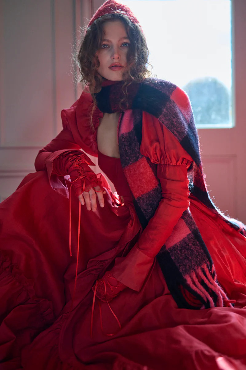 The Rouge Arm Warmer | Selkie Collection