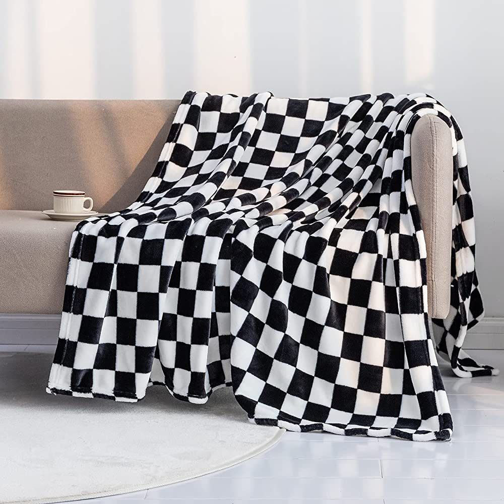 LOMAO Throw Blankets Flannel Blanket with Checkerboard Grid Pattern Soft Throw Blanket for Couch,... | Amazon (CA)