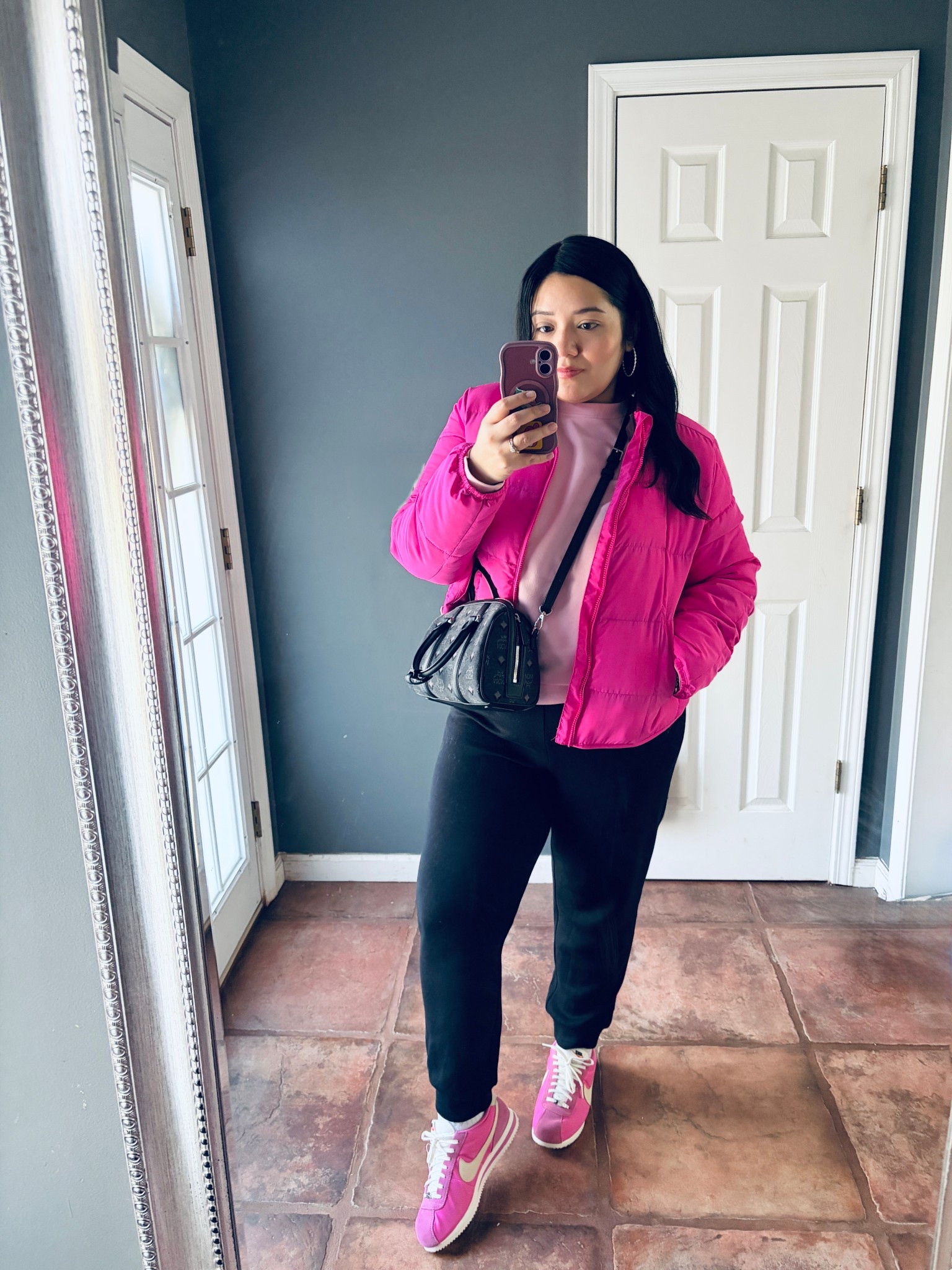 I lied, it’s still puffer season 😩 wearing size M in the joggers

#LTKdayinmylife #LTKootd #LTKMidsize